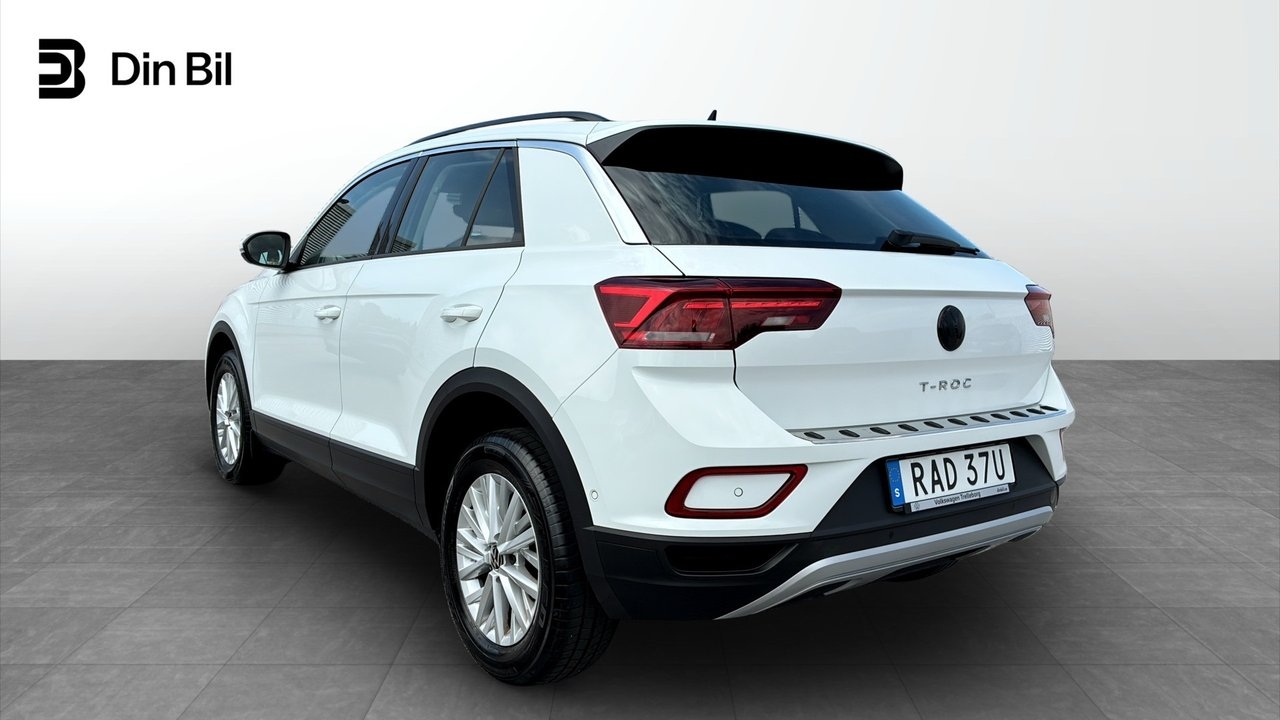Volkswagen T-Roc 2023, photo 3/10