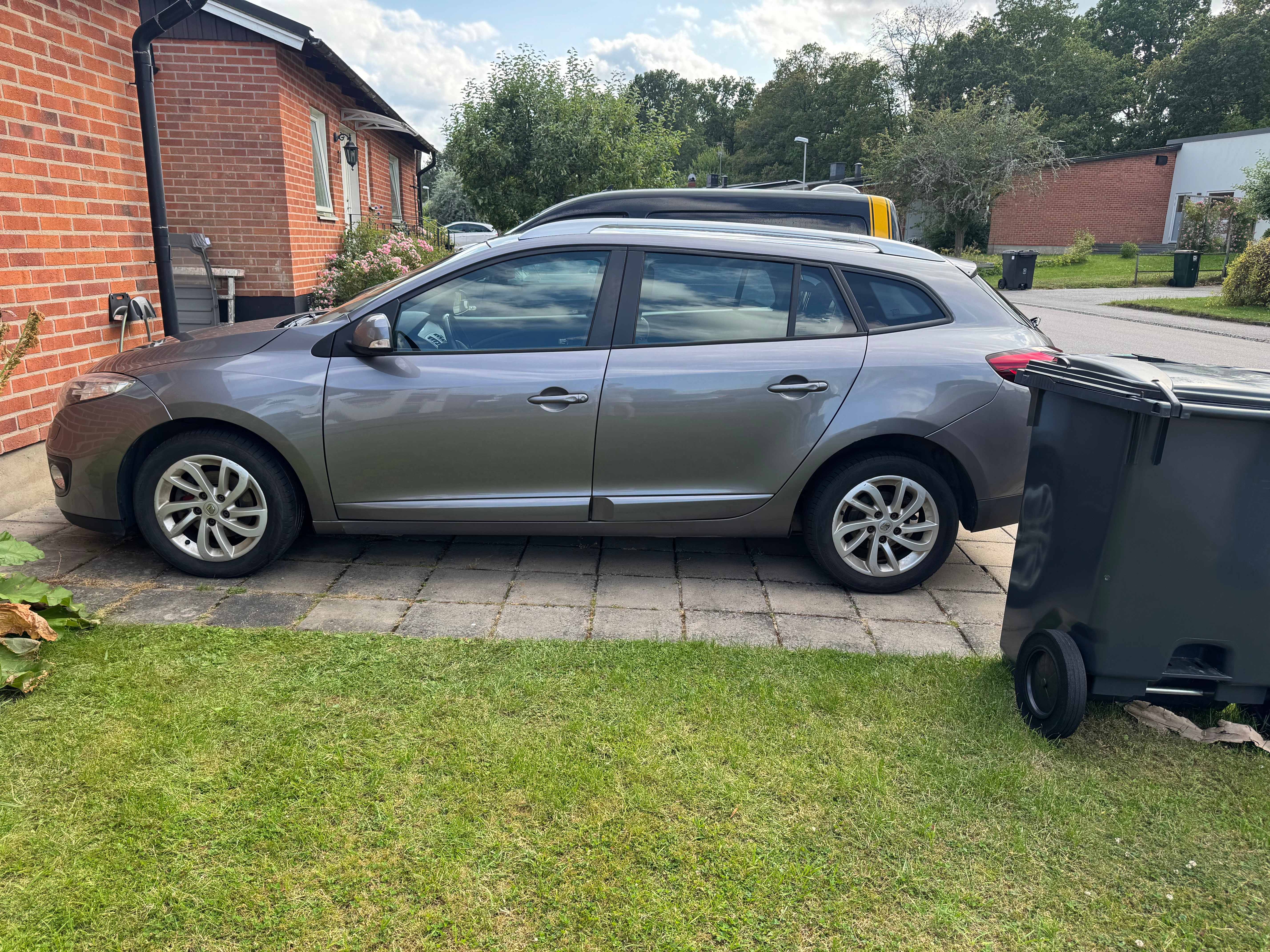 Renault Megane 2013, photo 2/4