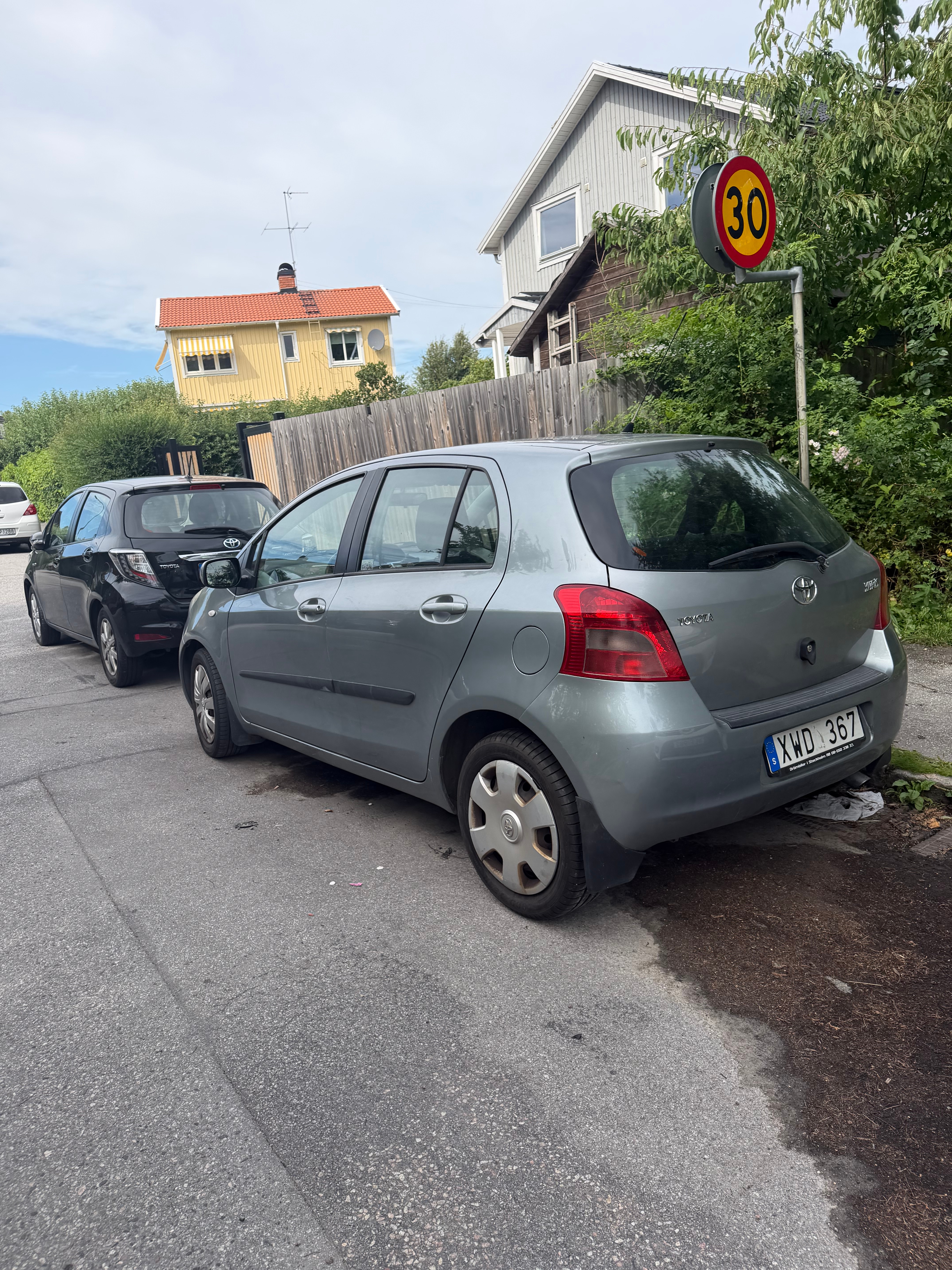 Toyota Yaris 5-dörrar 1.3 VVT-i Manuell 2006, kuva 2/5