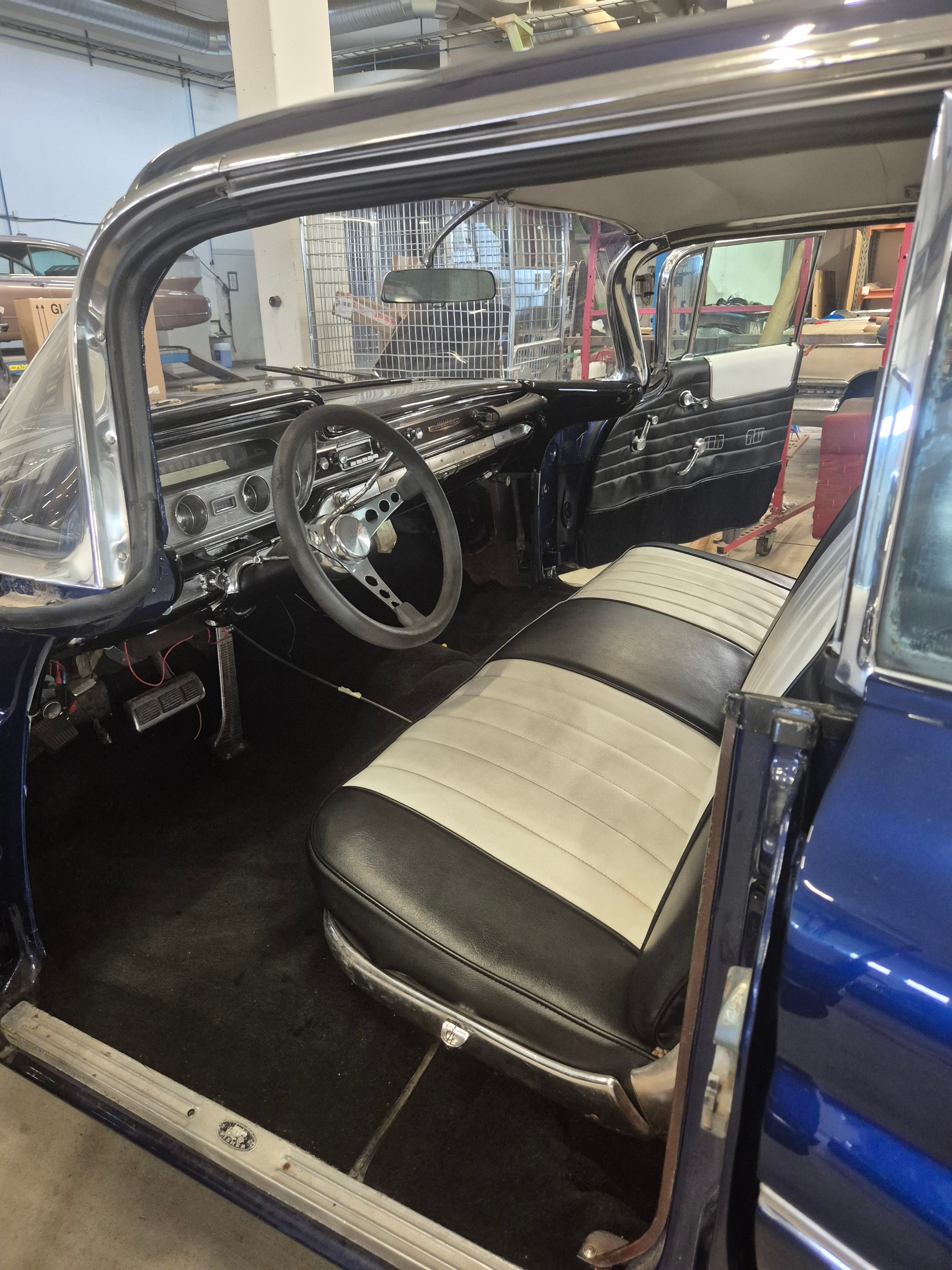 Pontiac Bonneville 1960, bild 7/8