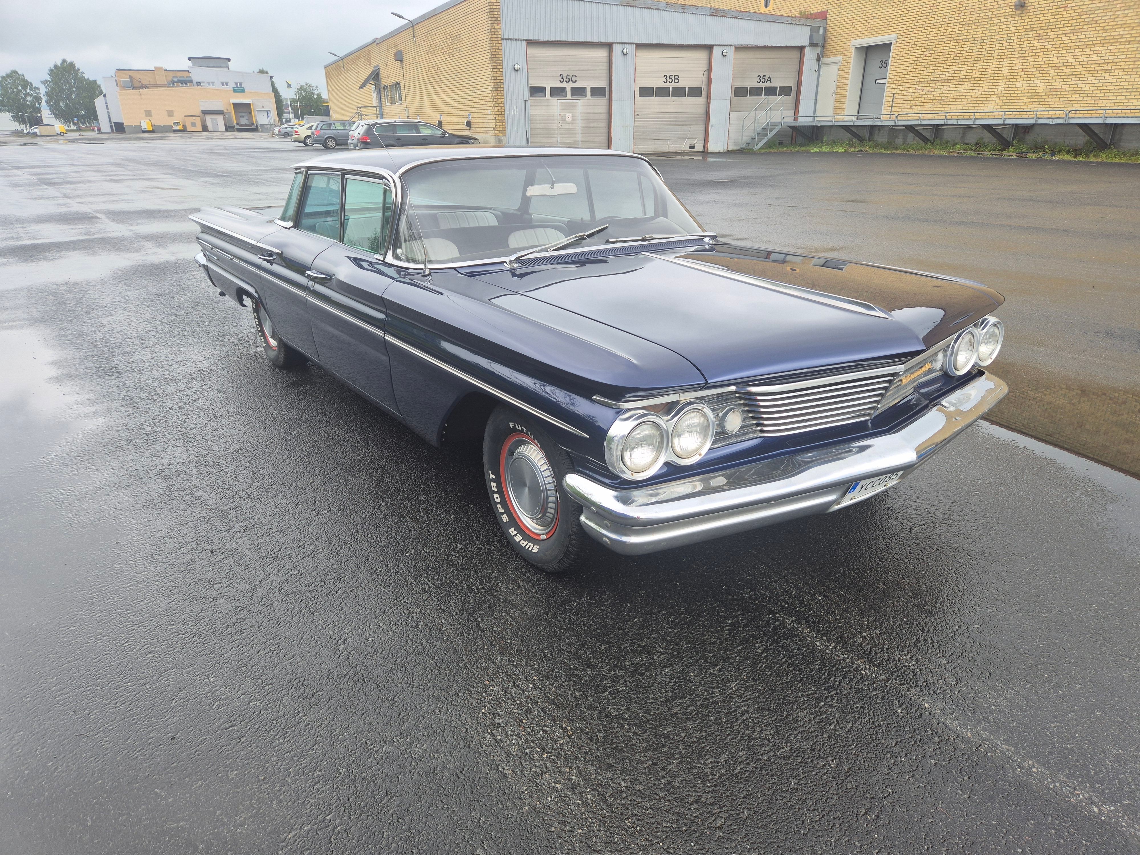 Pontiac Bonneville 1960, bild 2/8
