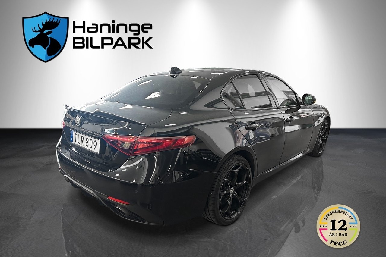 Alfa Romeo Giulia 2018, bild 6/10