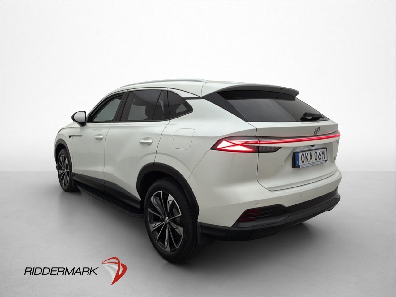 MG HS PHEV 307hk Cockpit 360° Skinn 2024, kuva 5/33