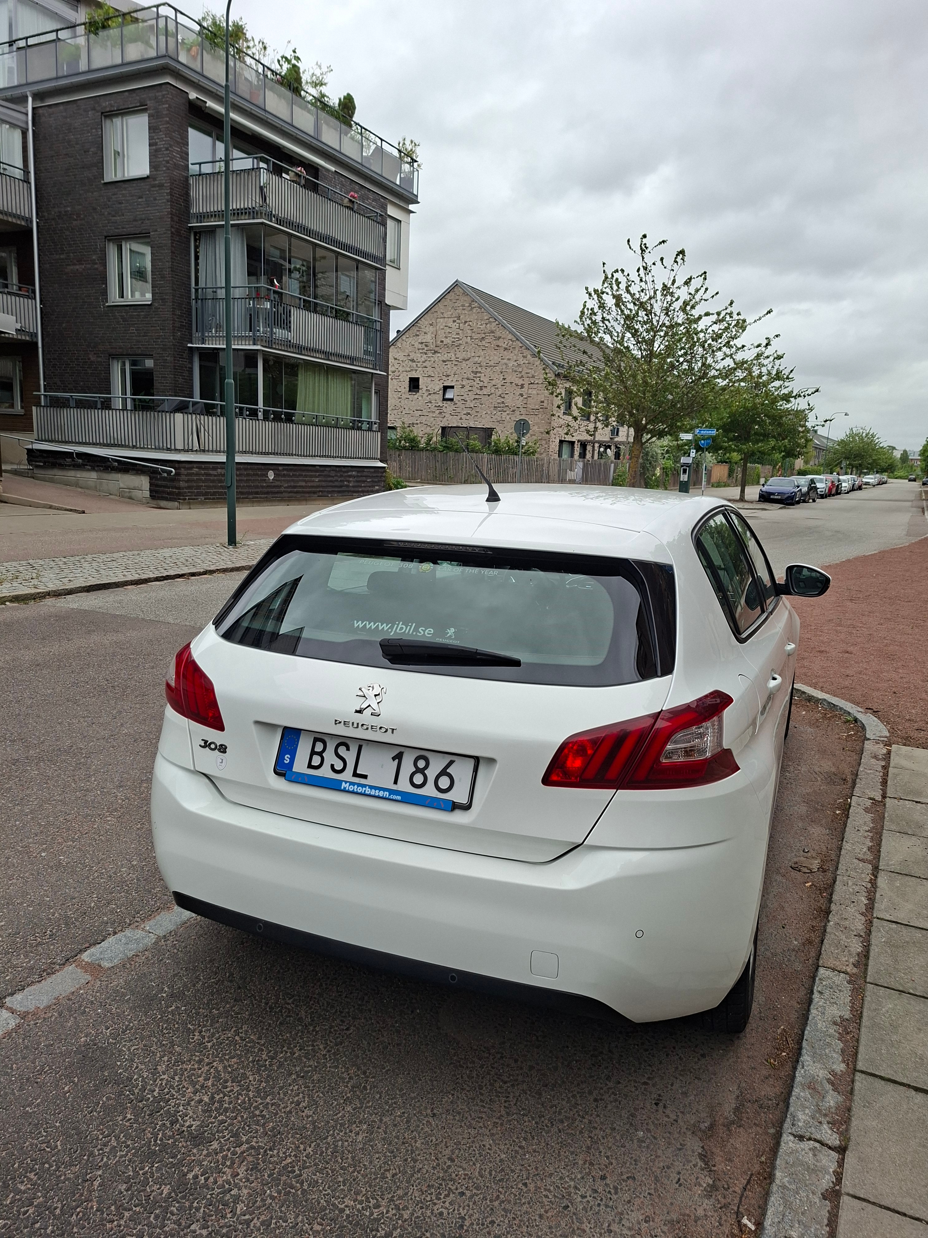 Peugeot 308 1.6 HDi 92 8v Manuell 2014, bild 2/5