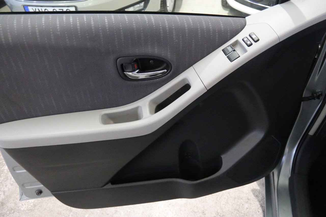 Toyota Yaris 1.33 DUAL VVT-I AUTOMAT 2010, bild 7/13