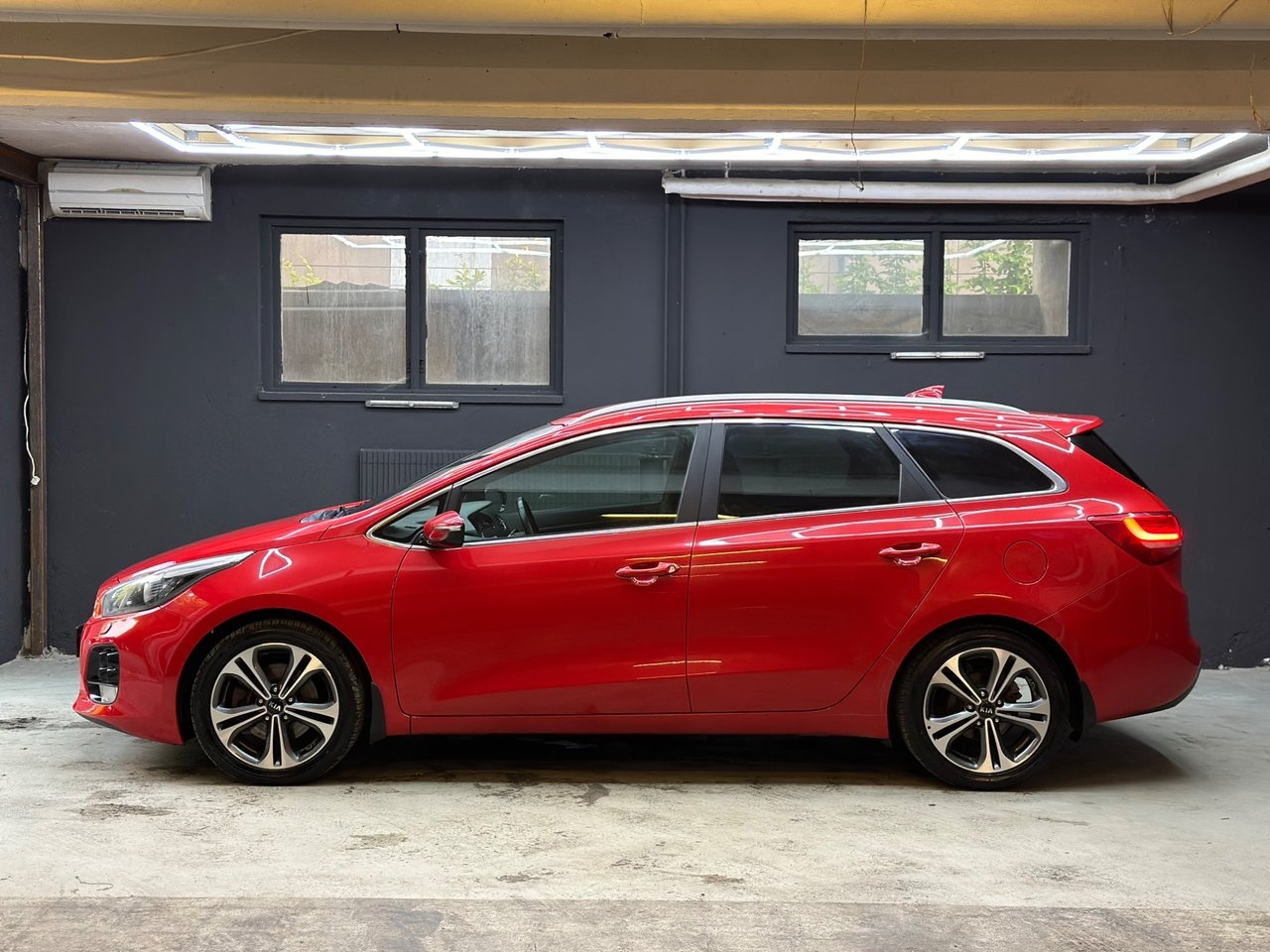 Kia Ceed 2017, bild 2/10
