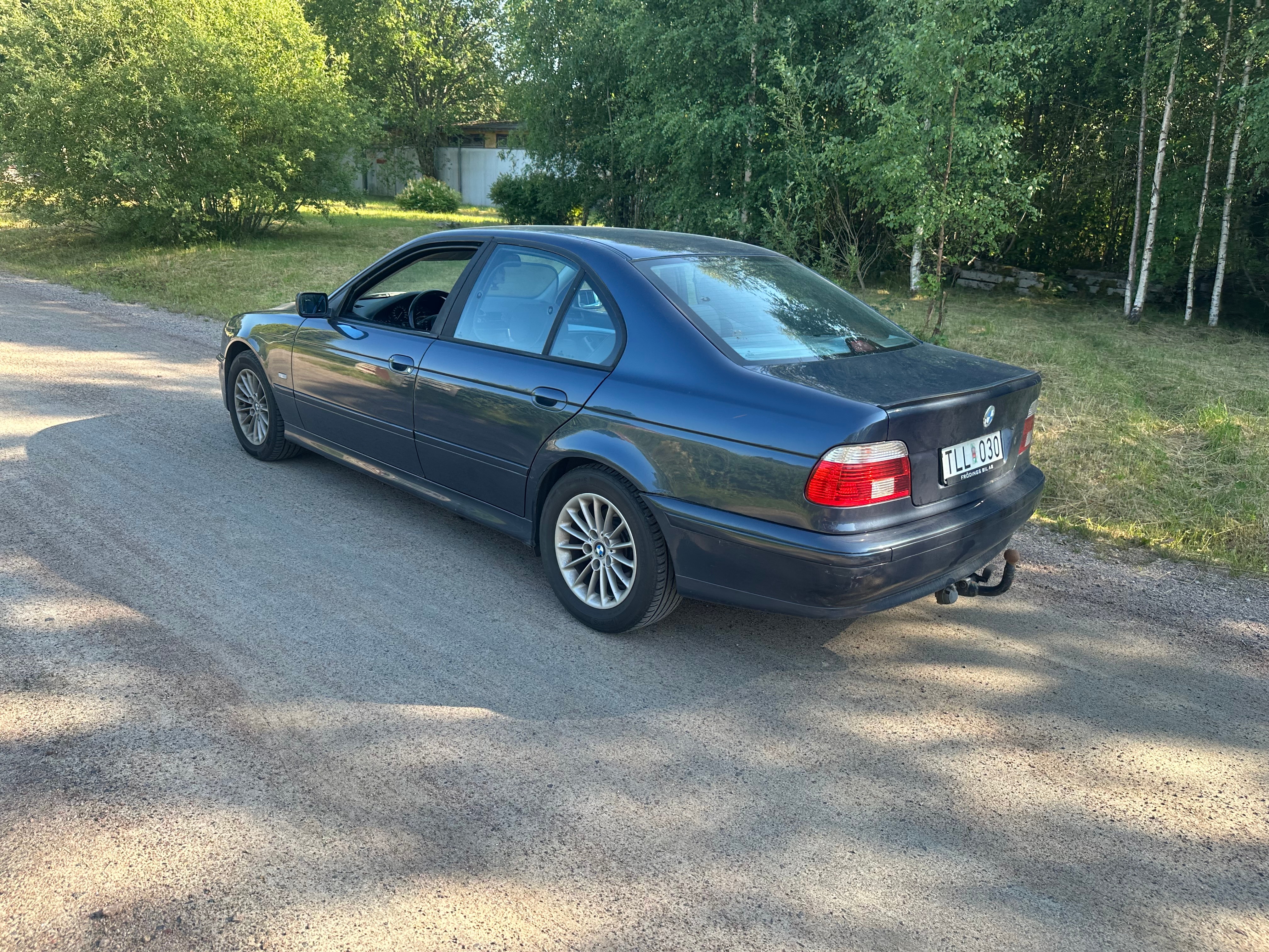 BMW 520 i Sedan Automatisk 2002, kuva 3/10