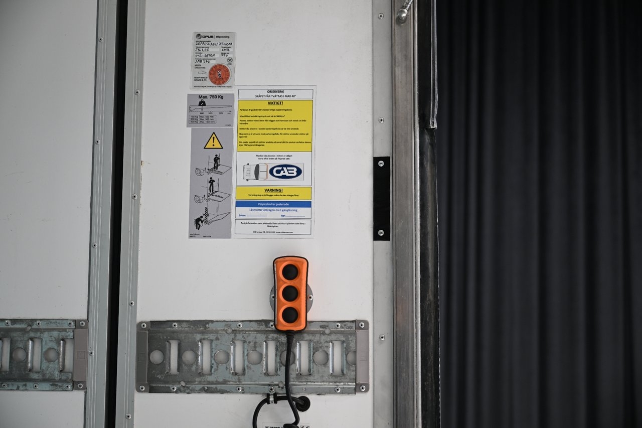 Iveco Daily 136HK Automat 2023, bild 7/10