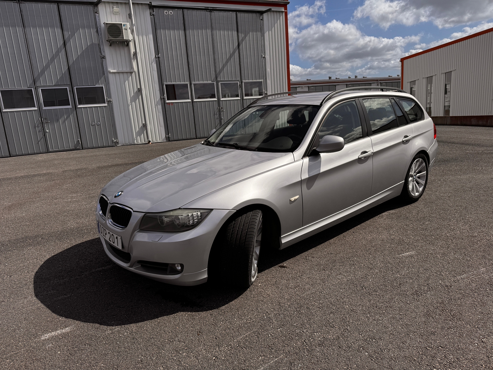 BMW 320 d Touring Automatisk 2009, photo 3/10