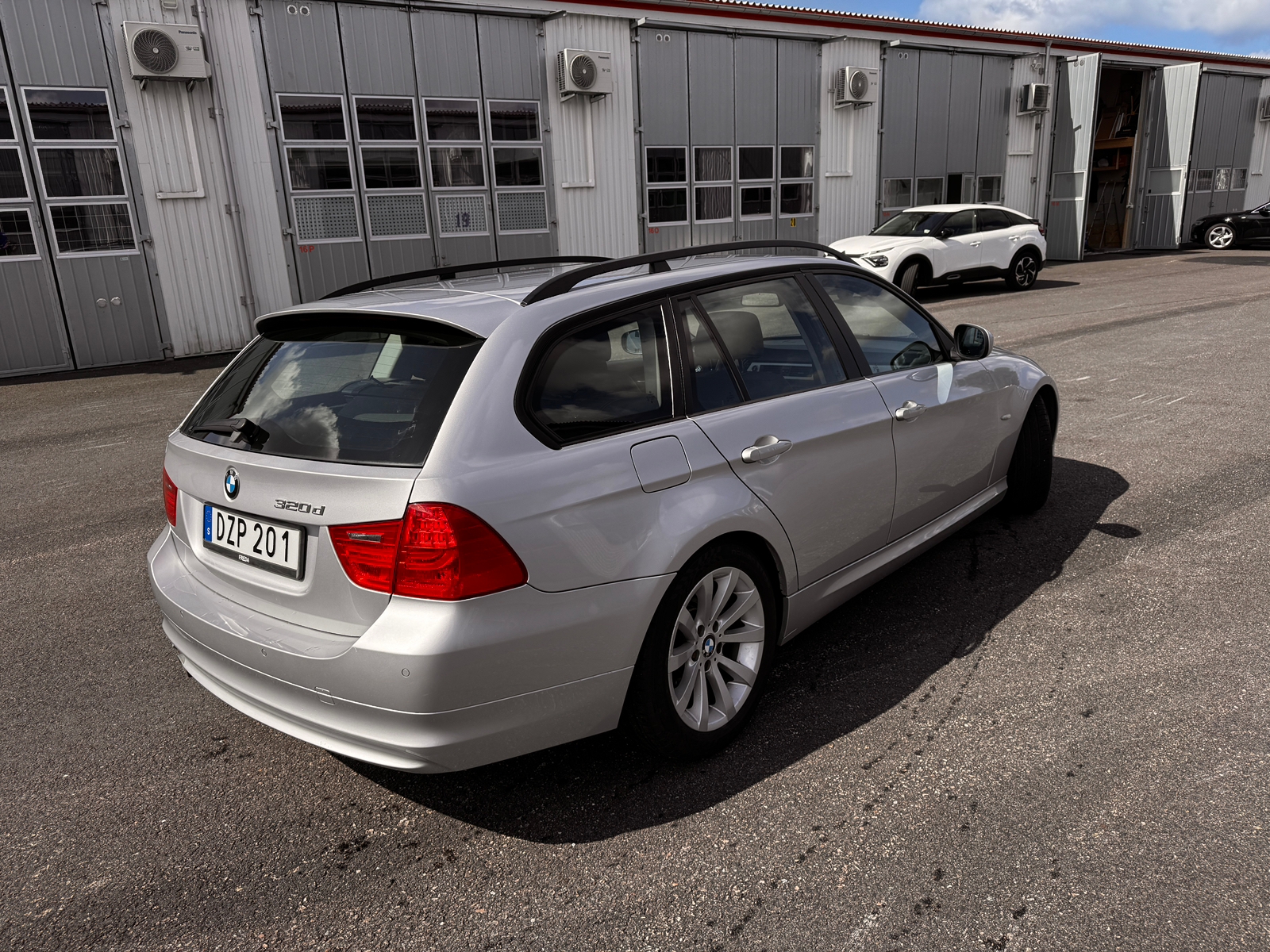 BMW 320 d Touring Automatisk 2009, photo 4/10