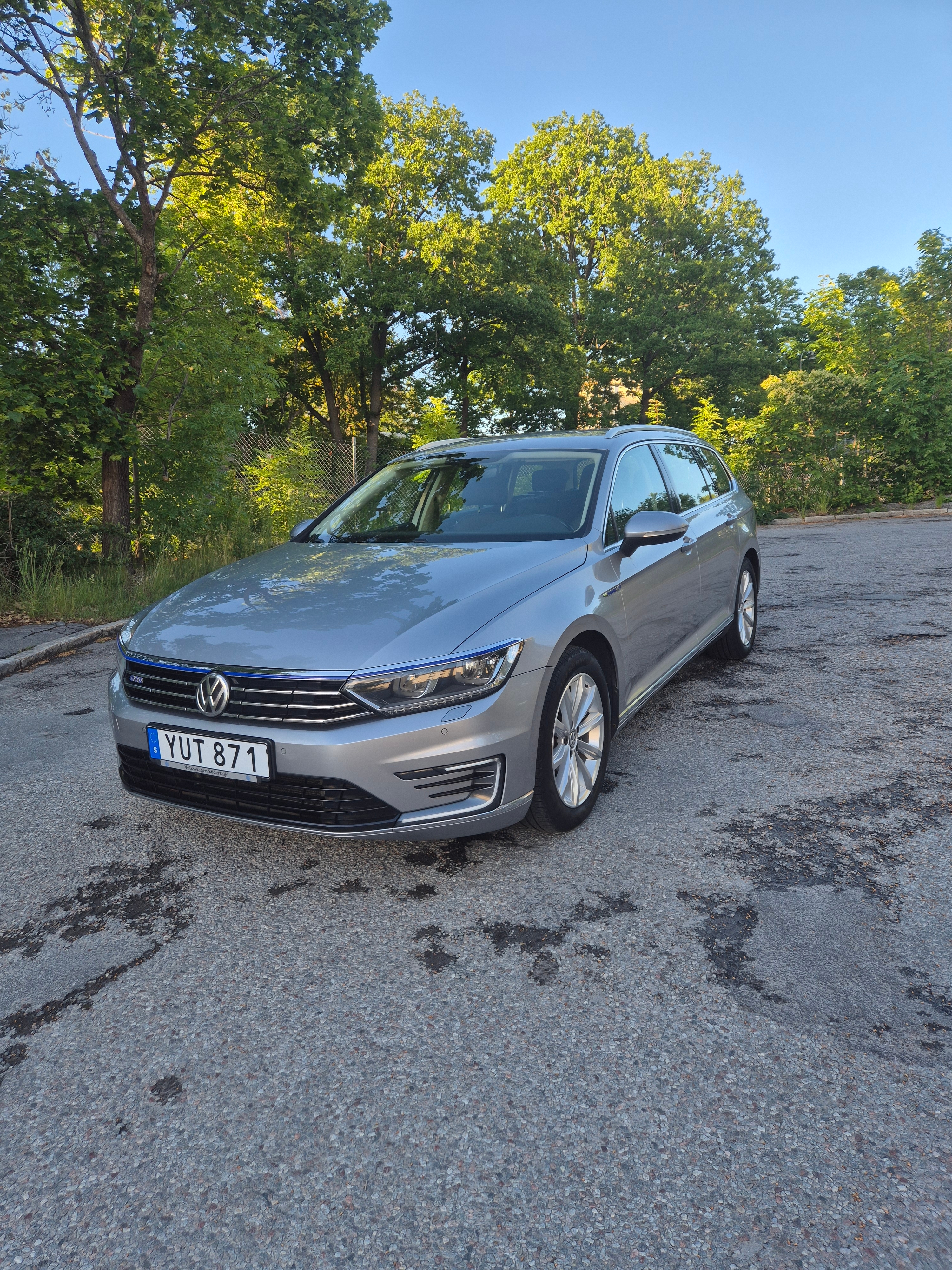 Volkswagen Passat 2018, bild 2/10