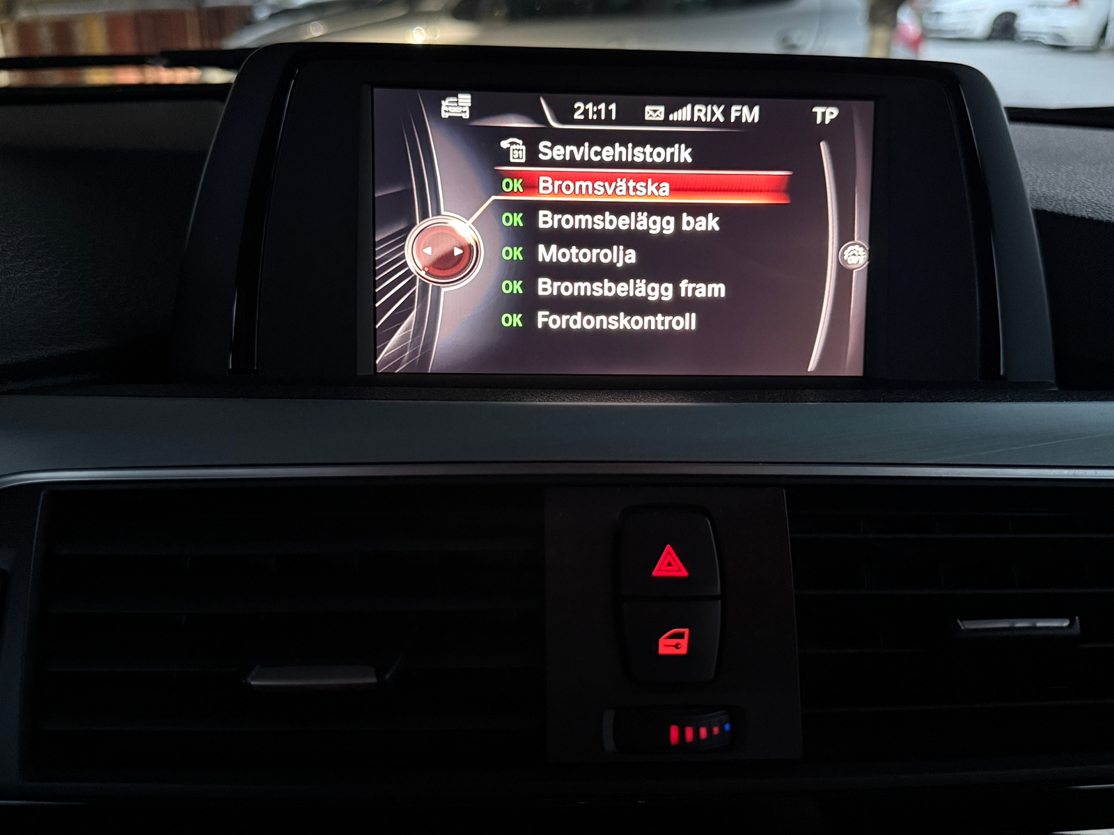 BMW 320 2016, photo 6/6