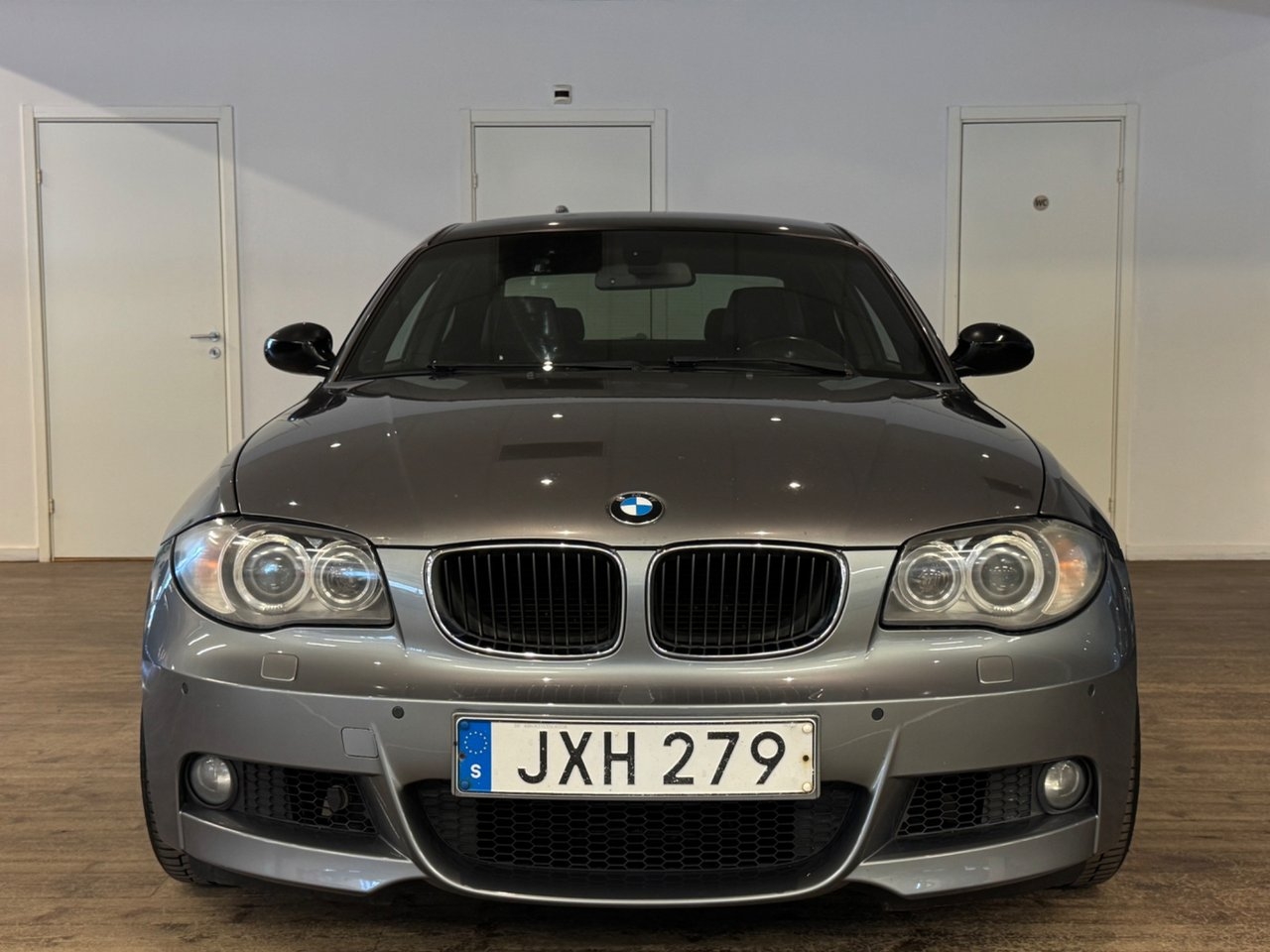 BMW 120 d Coupé Steptronic M-Sport 2010, kuva 5/10