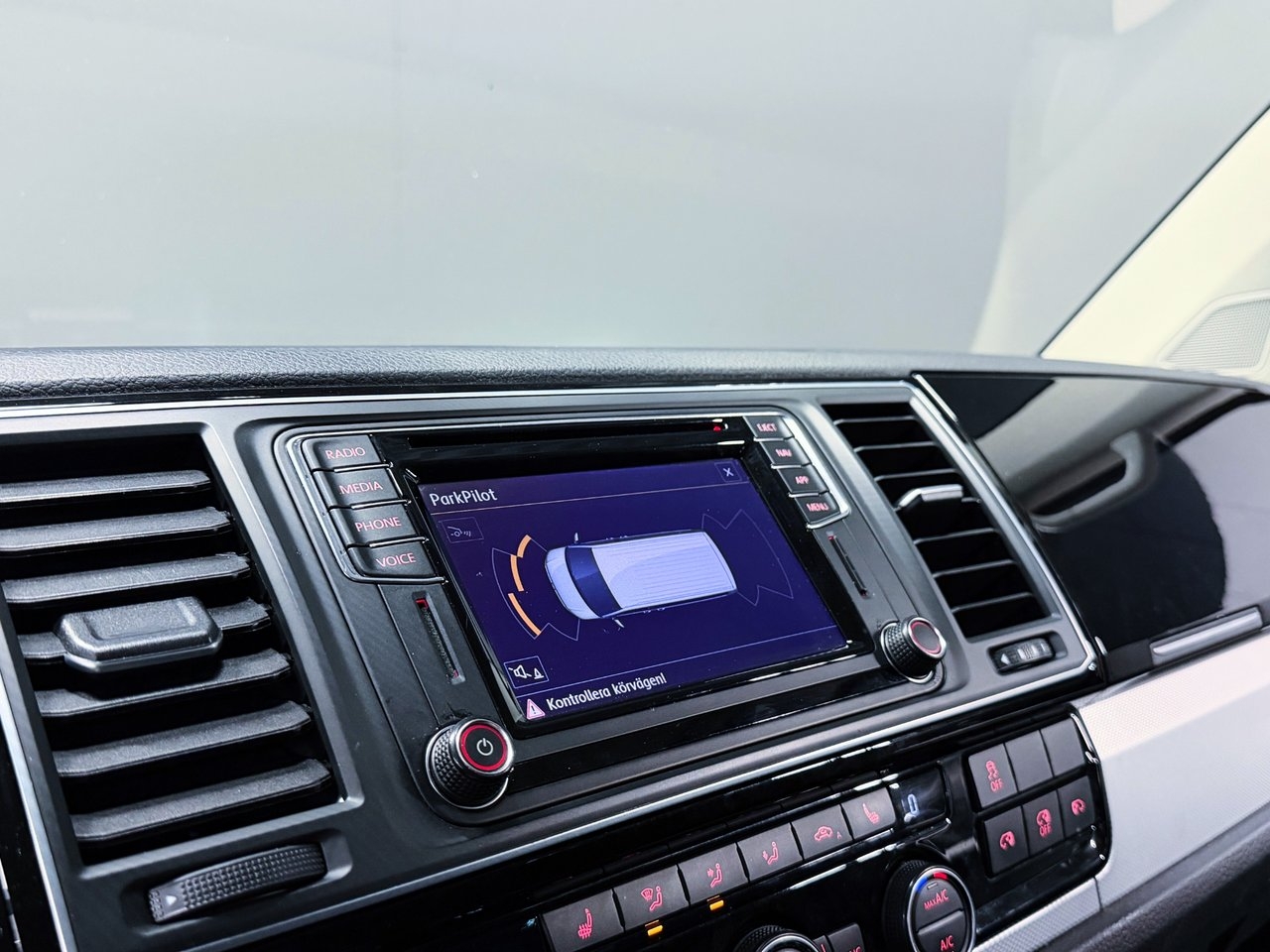 Volkswagen Multivan 2018, bild 7/10
