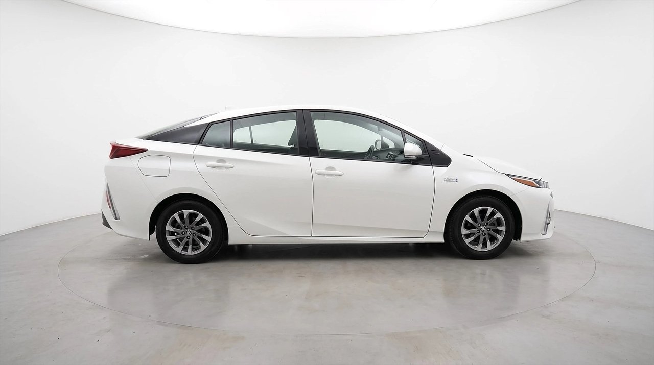 Toyota Prius Plug-in Hybrid 2017, bild 4/21