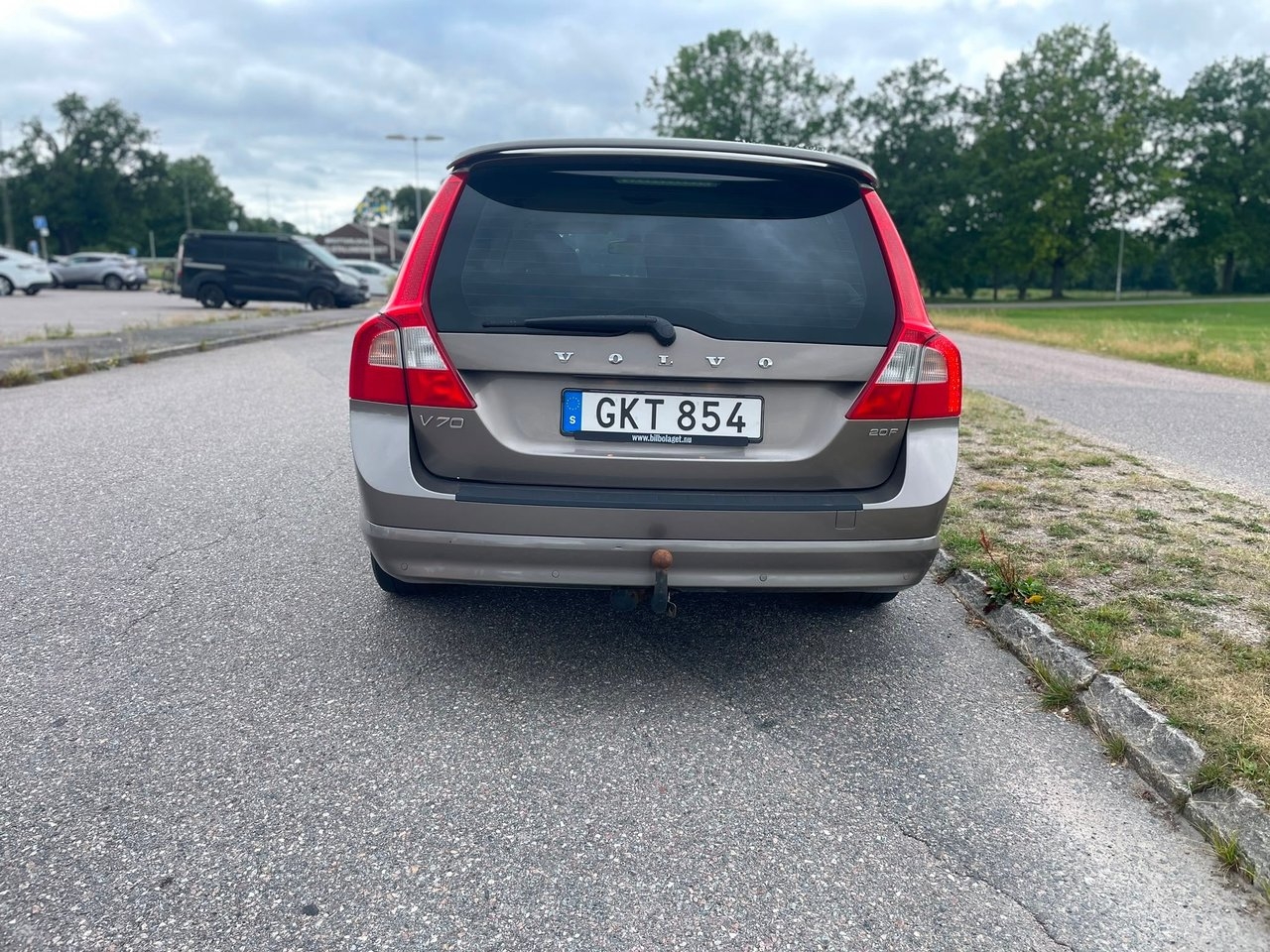 Volvo V70 2.0F Momentum Euro 4 2008, kuva 4/10