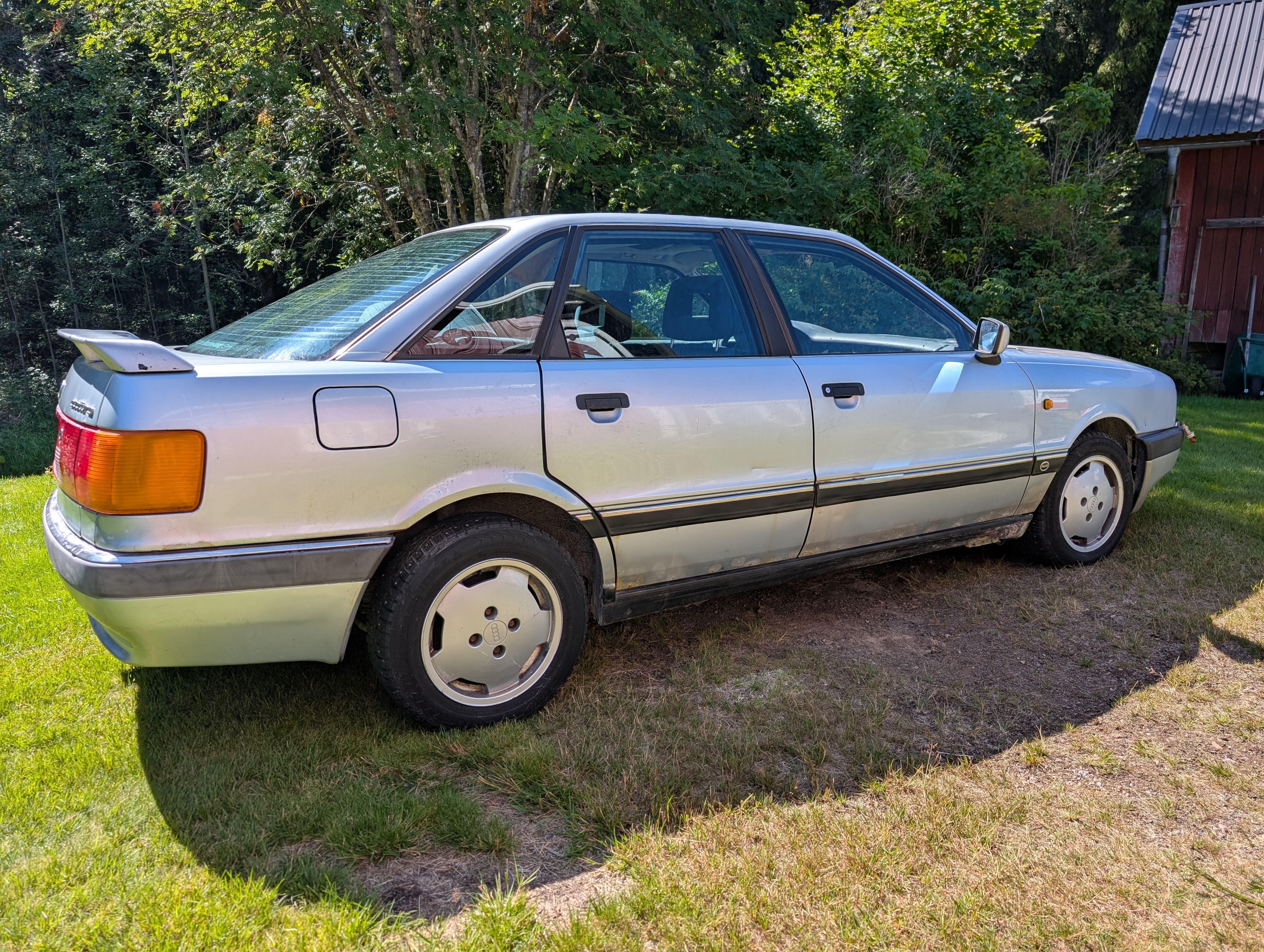 Audi 90 4-dörrars 2.3 quattro Manuell 1989, bild 2/10