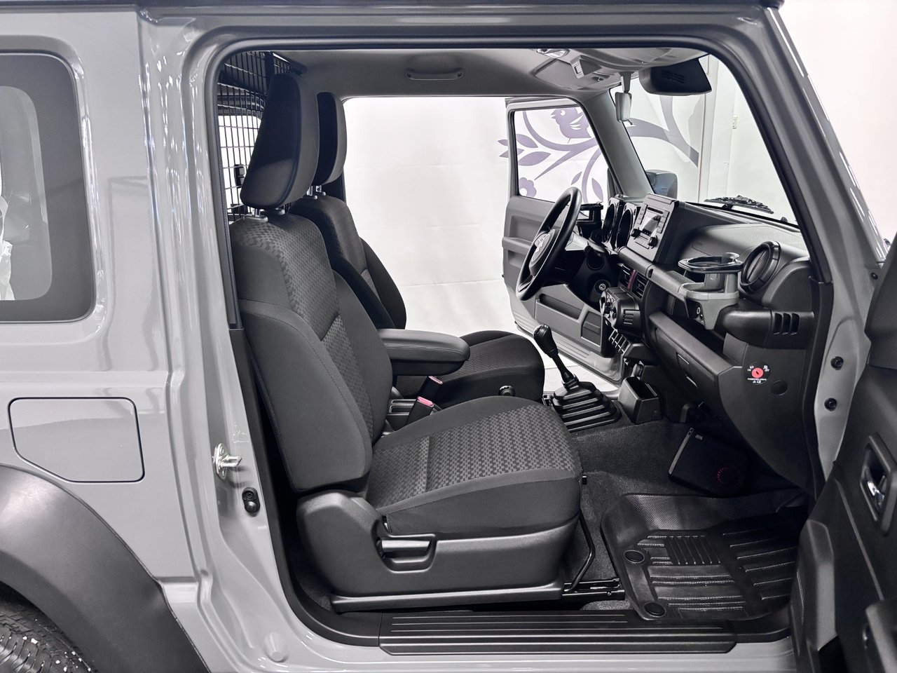 Suzuki Jimny 2023, bild 6/10