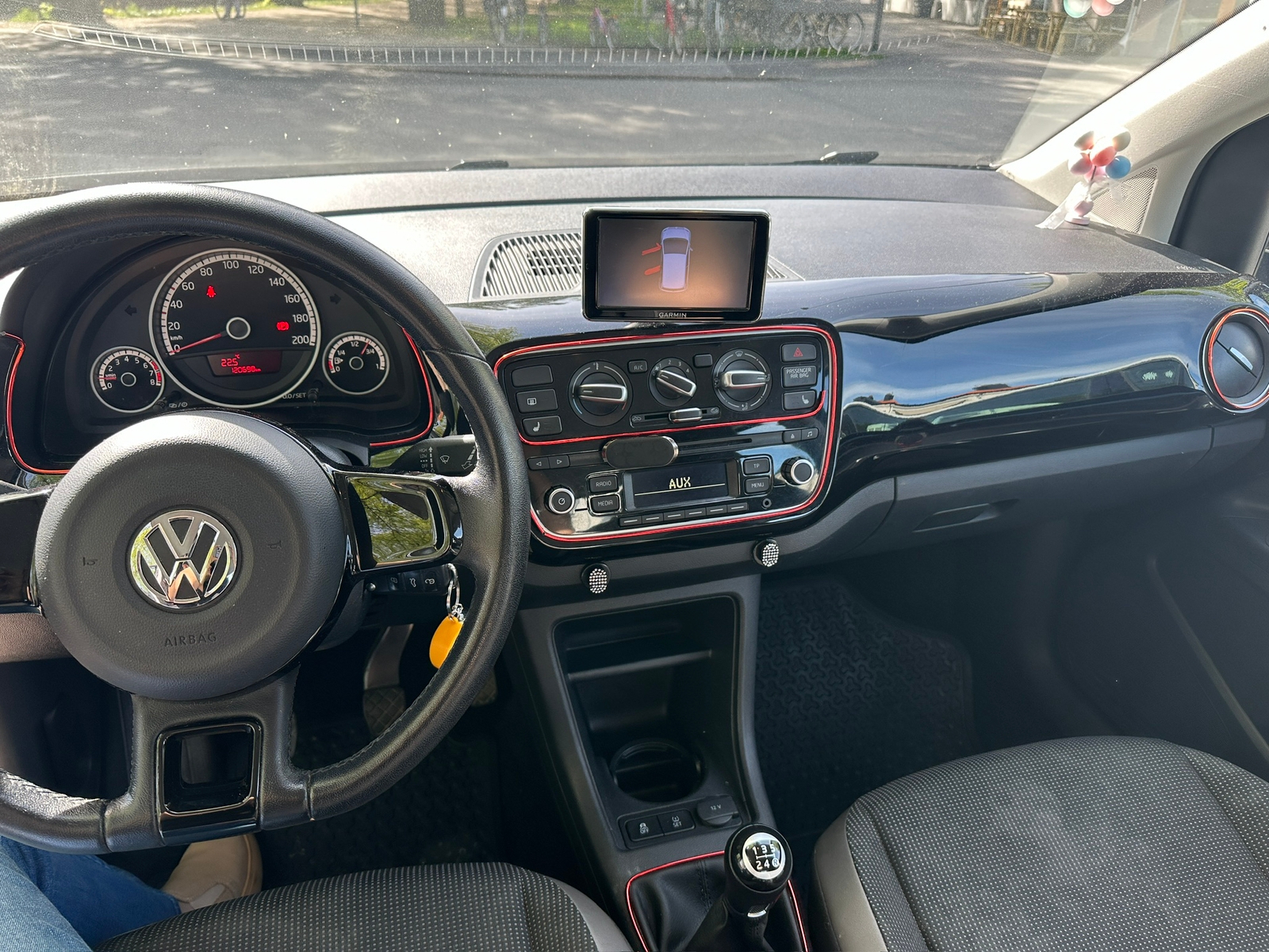 Volkswagen UP! 5-dörrar 1.0 MPI Manuell 2016, bild 3/5
