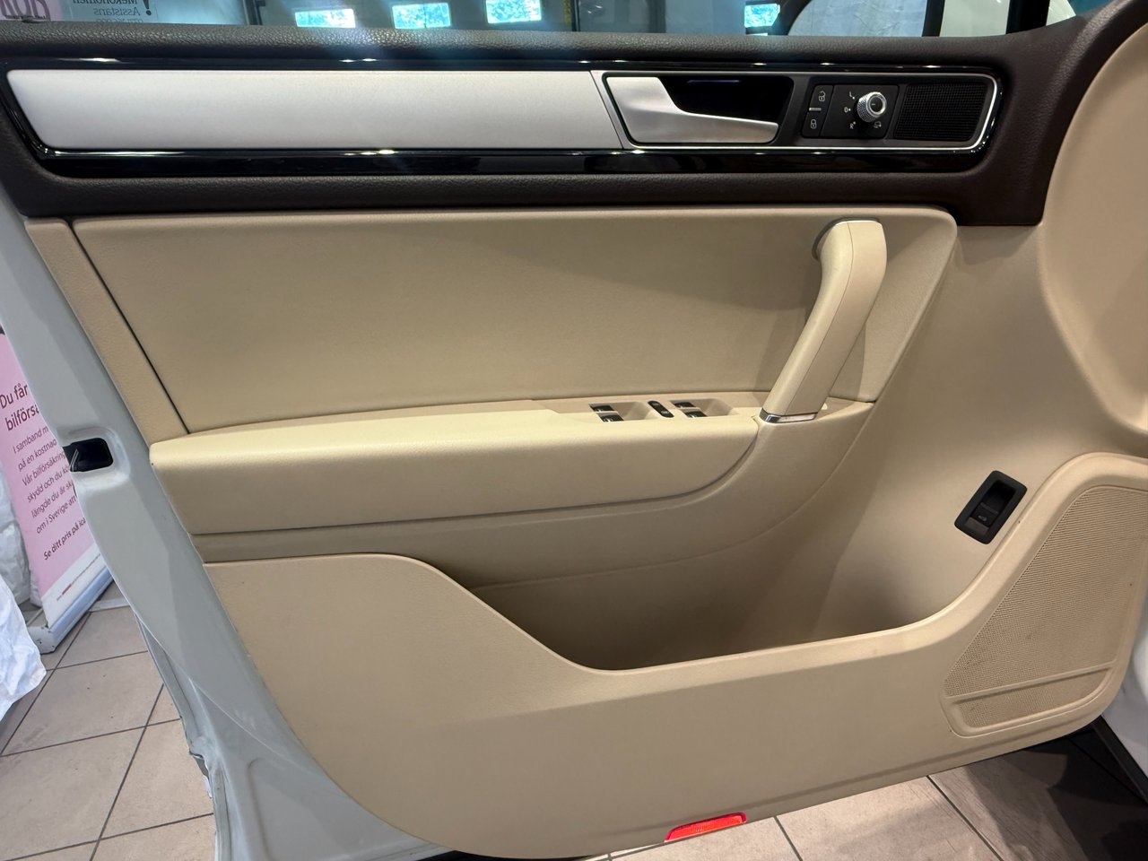 Volkswagen Touareg 2016, bild 7/10