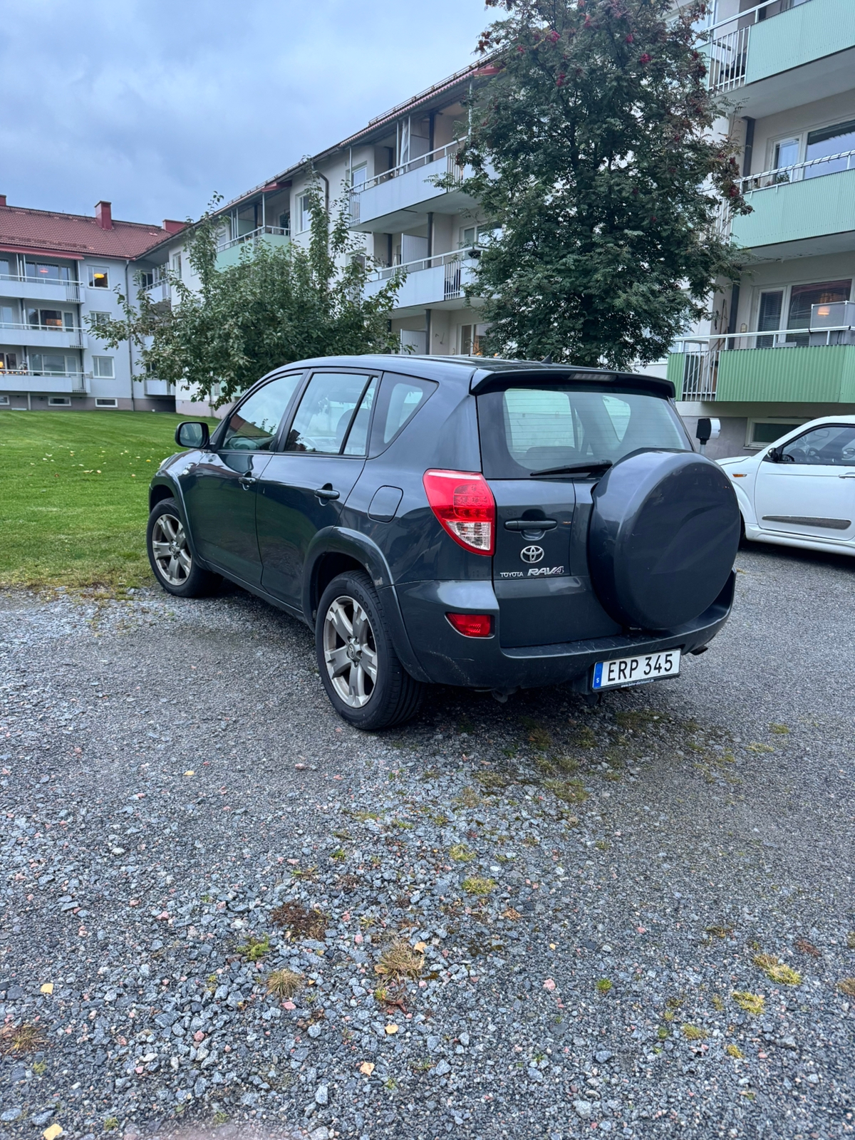 Toyota RAV4 2.2 D-CAT 4x4 Manuell 2006, bild 2/2