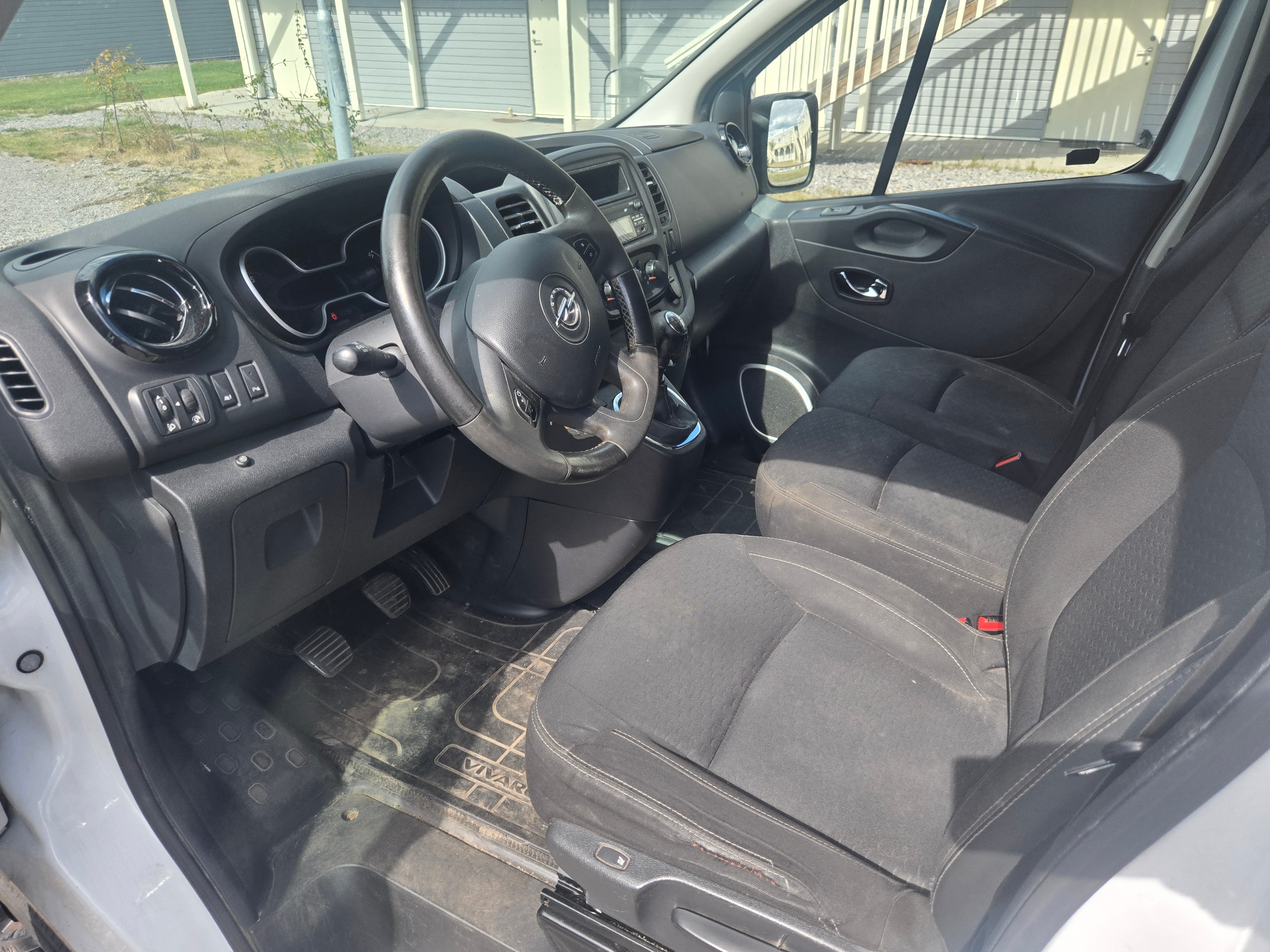 Opel Vivaro 2017, bild 7/15