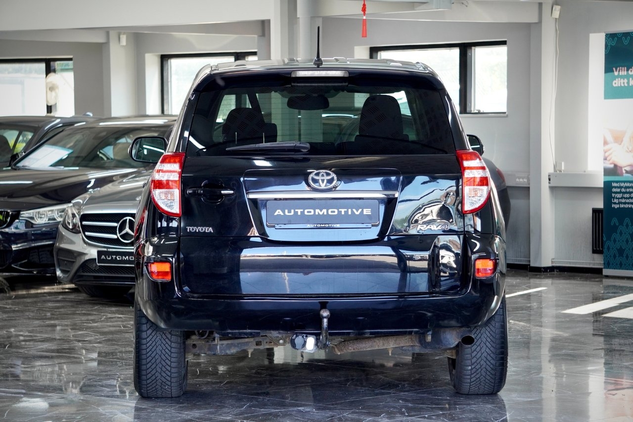 Toyota RAV4 2.0 VVT-i 4x4 158hk 2012, bild 3/10