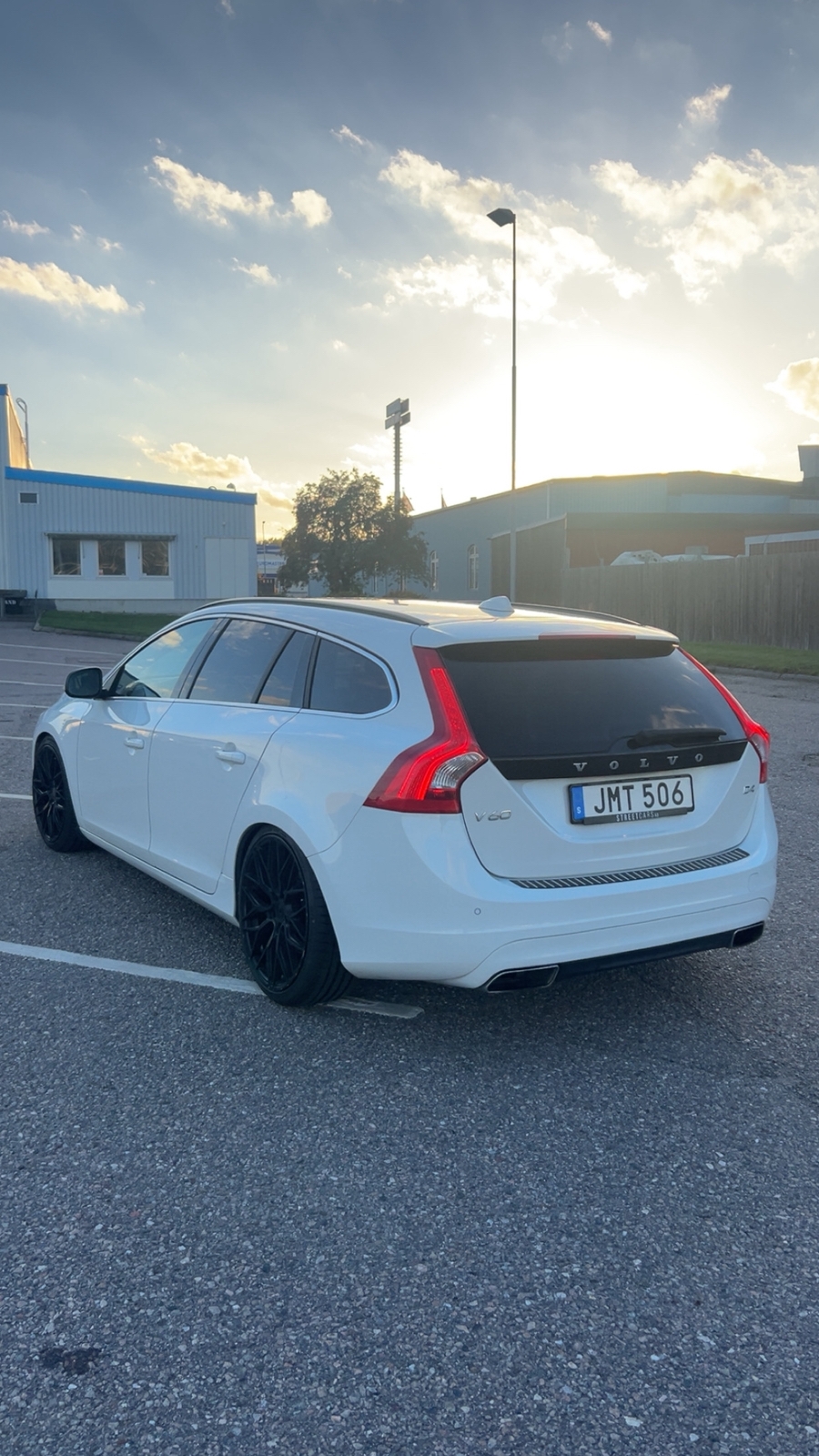Volvo V60 D4 Geartronic 2014, kuva 3/9