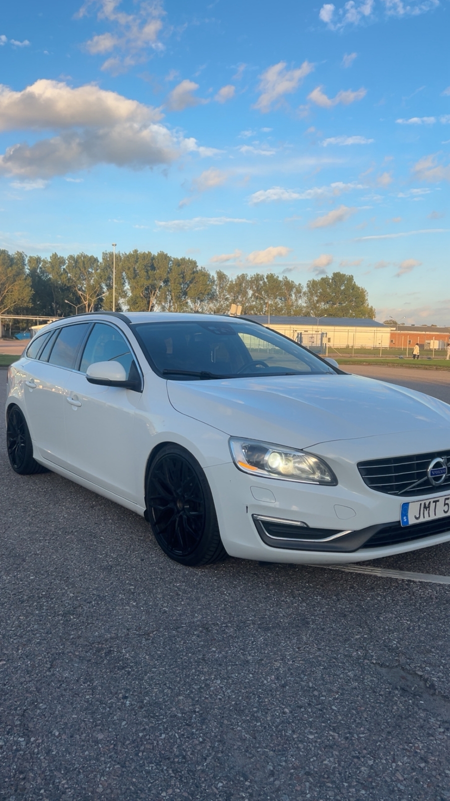 Volvo V60 D4 Geartronic 2014, kuva 2/9
