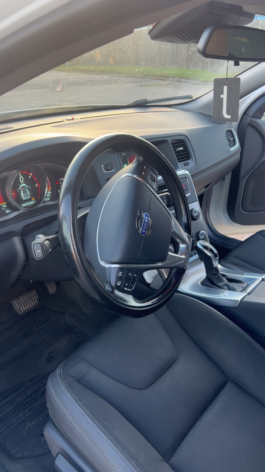 Volvo V60 D4 Geartronic 2014, kuva 7/9