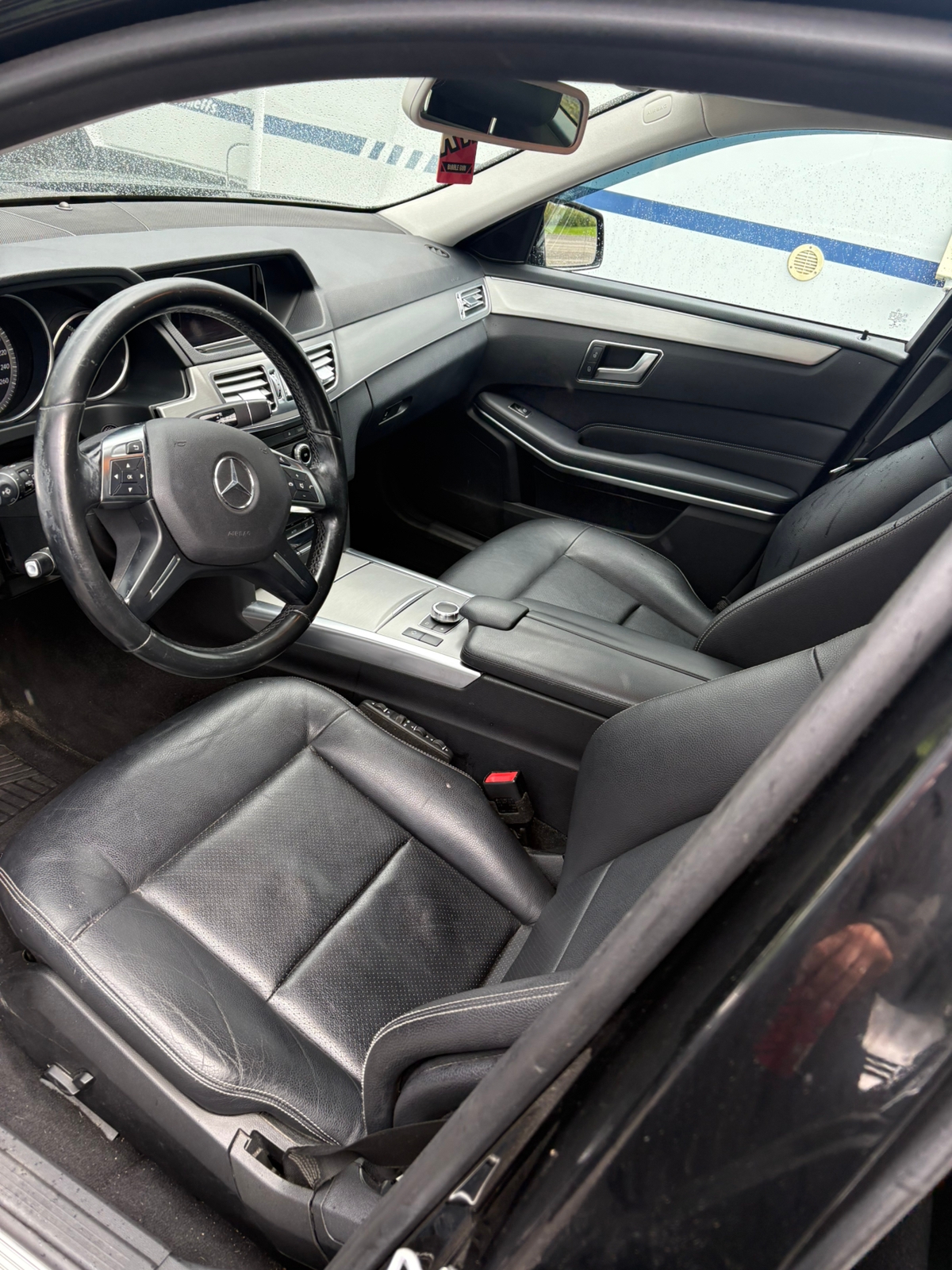 Mercedes-Benz E 220 T BlueTEC 9G-Tronic 2016, bild 4/5