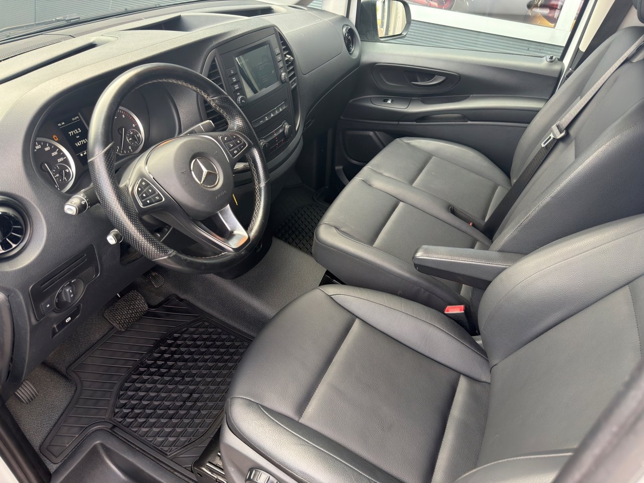 Mercedes-Benz Vito 2023, bild 7/13