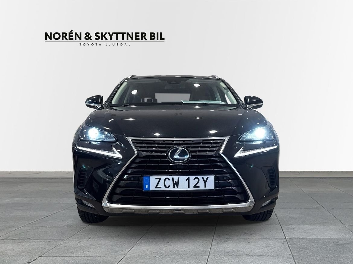 Lexus NX 300h Executive /Vhjul 2019, kuva 4/10