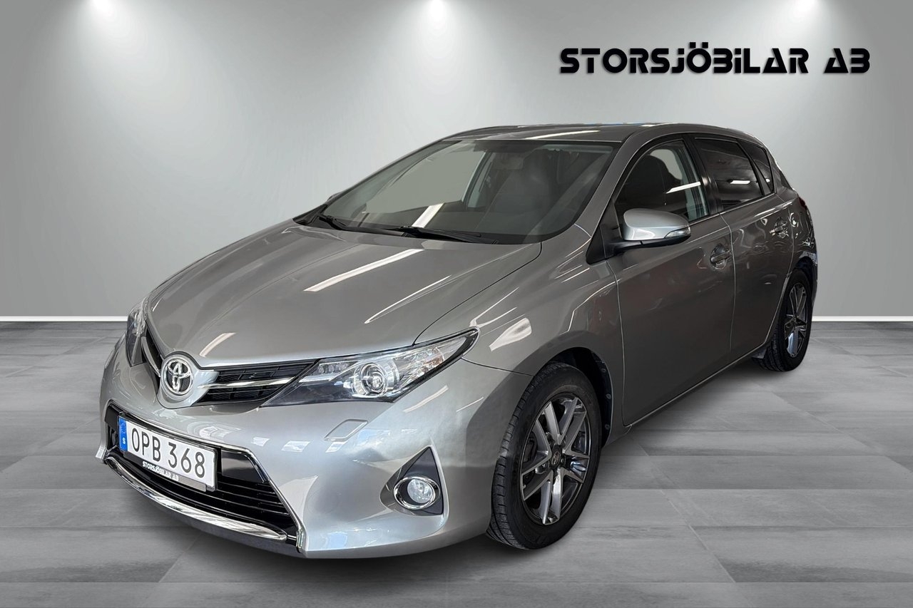 Toyota Auris 2015, photo 7/10