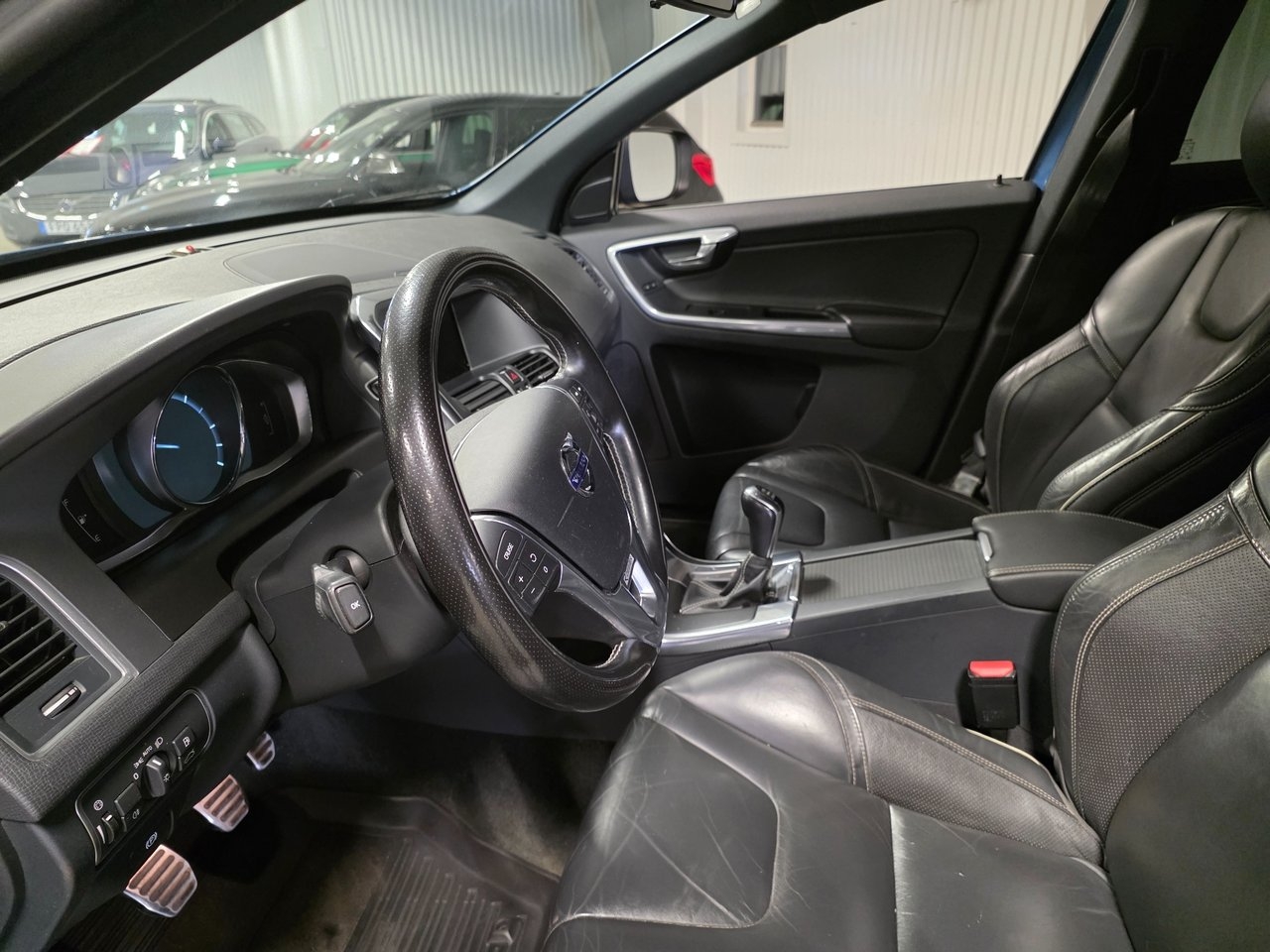 Volvo XC60 2016, kuva 7/14