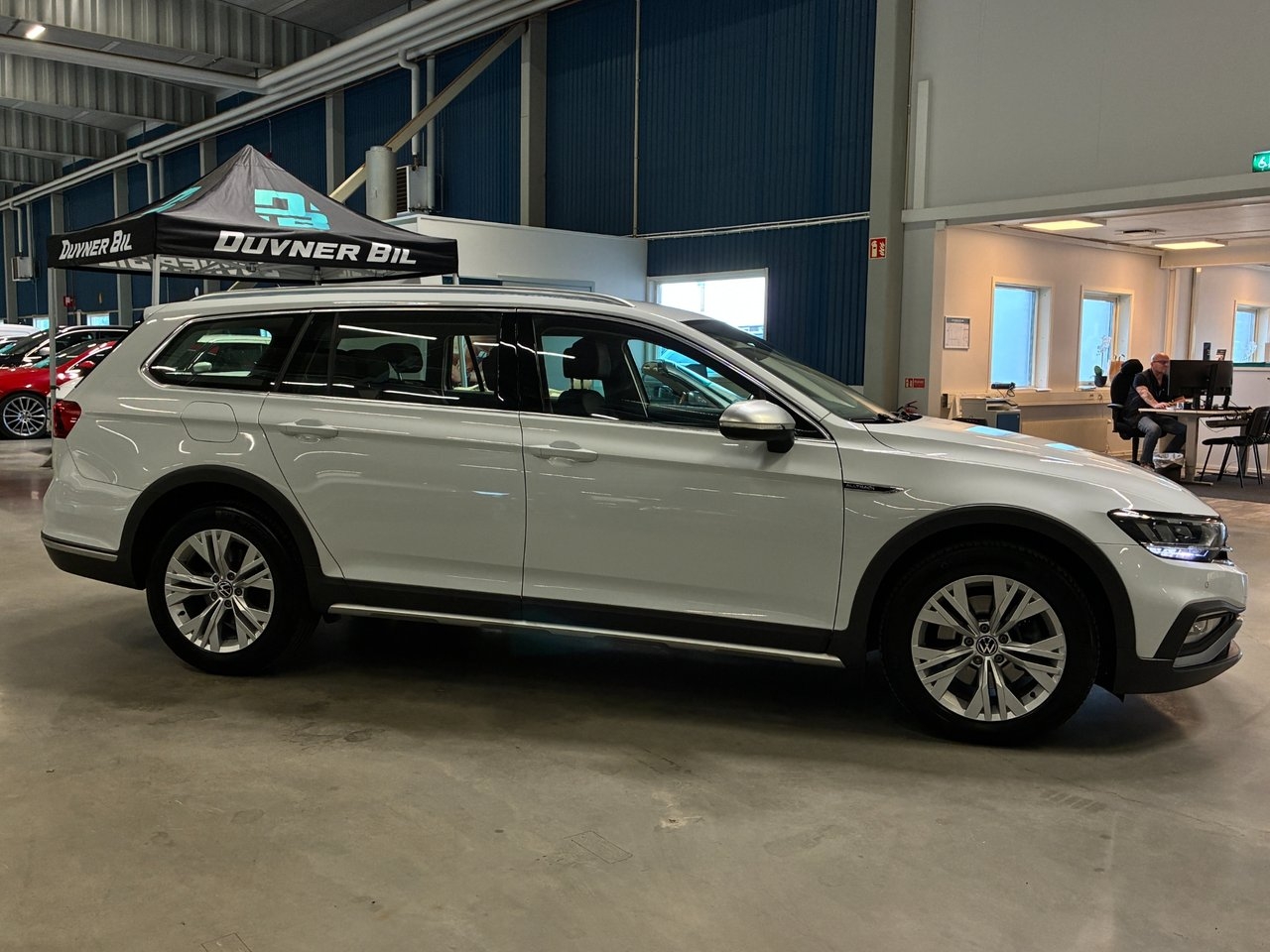Volkswagen Passat 2023, bild 2/10
