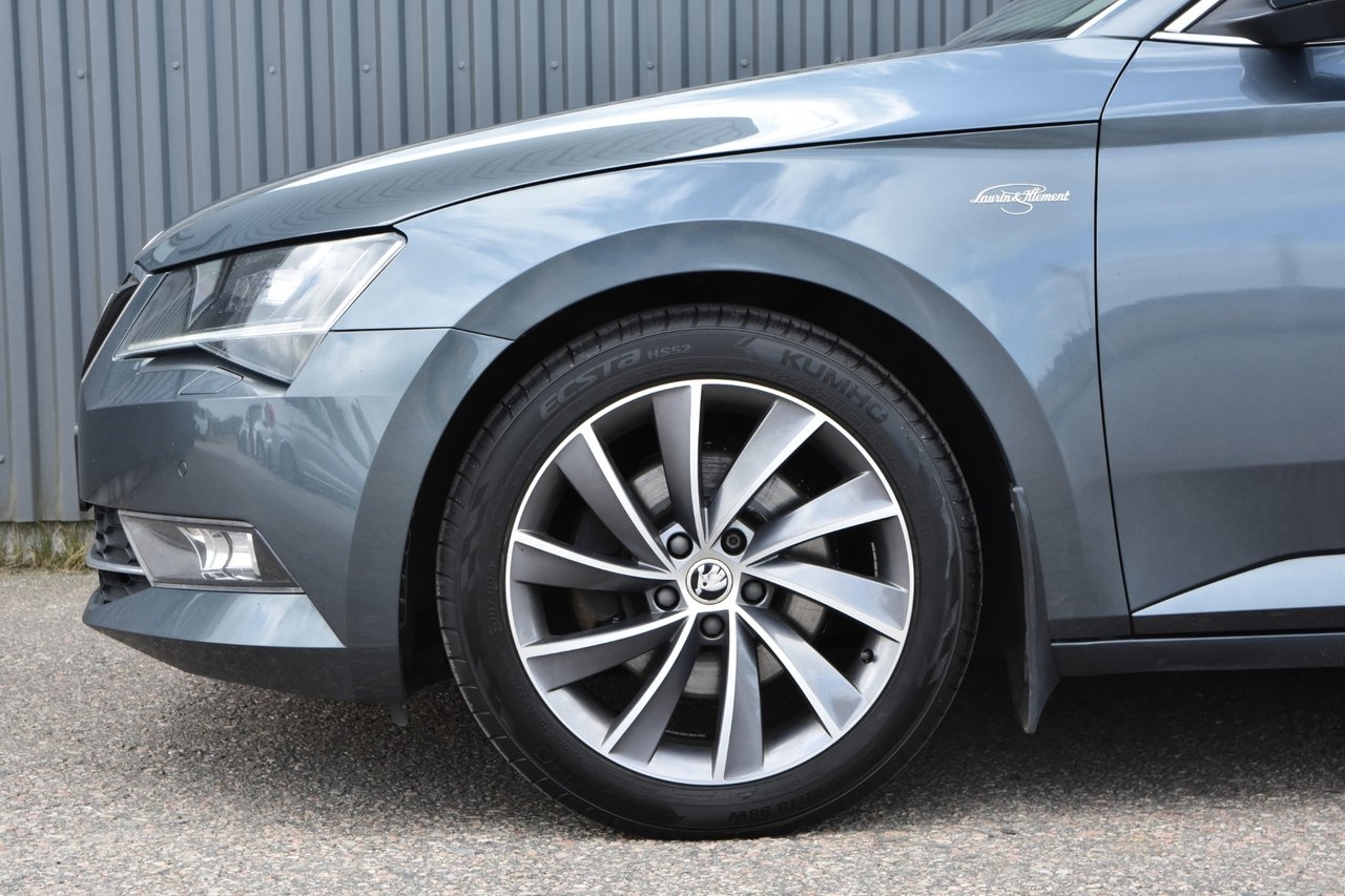 Skoda Superb 2019, bild 5/10