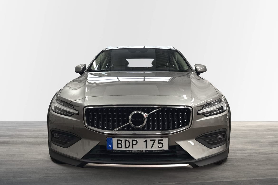 Volvo V60 Cross Country 2019, bild 2/10