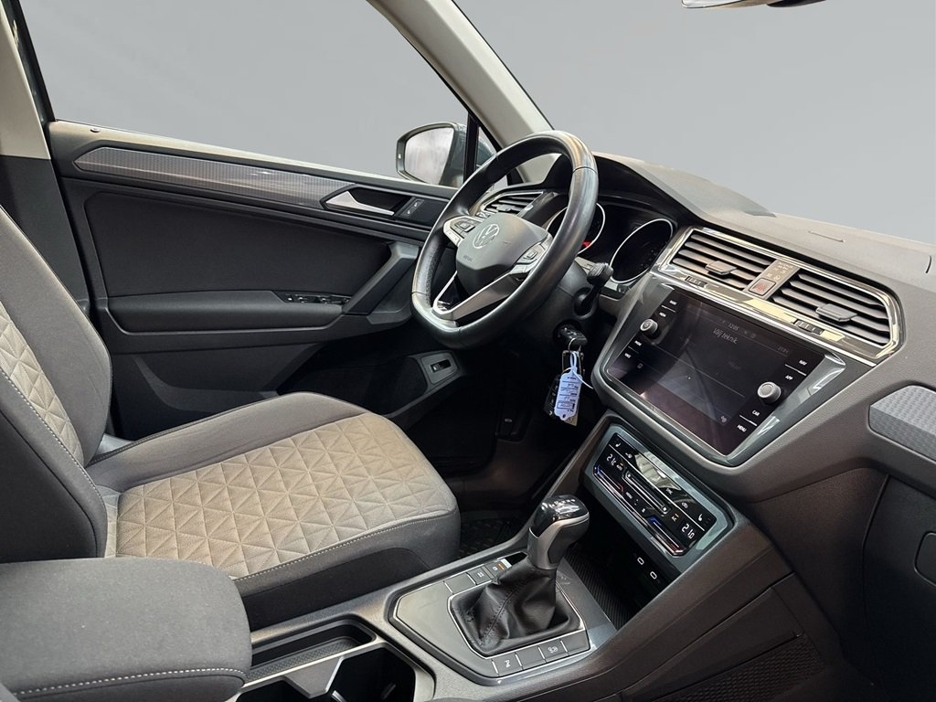 Volkswagen Tiguan 2021, bild 6/9