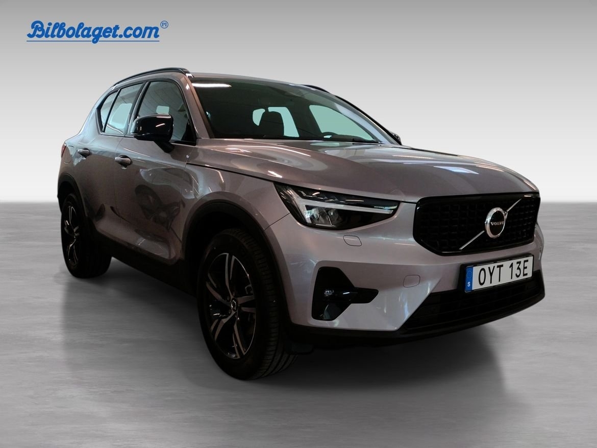 Volvo XC40 B4 FWD Bensin Plus Dark 2026, bild 3/12