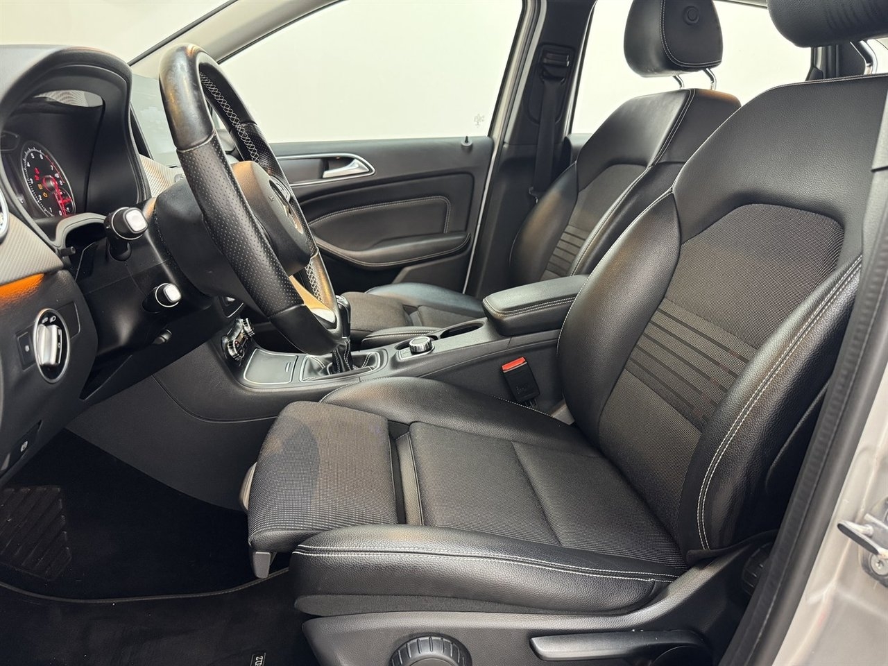 Mercedes-Benz B 180 122hk Urban Bkamera 2019, bild 7/10