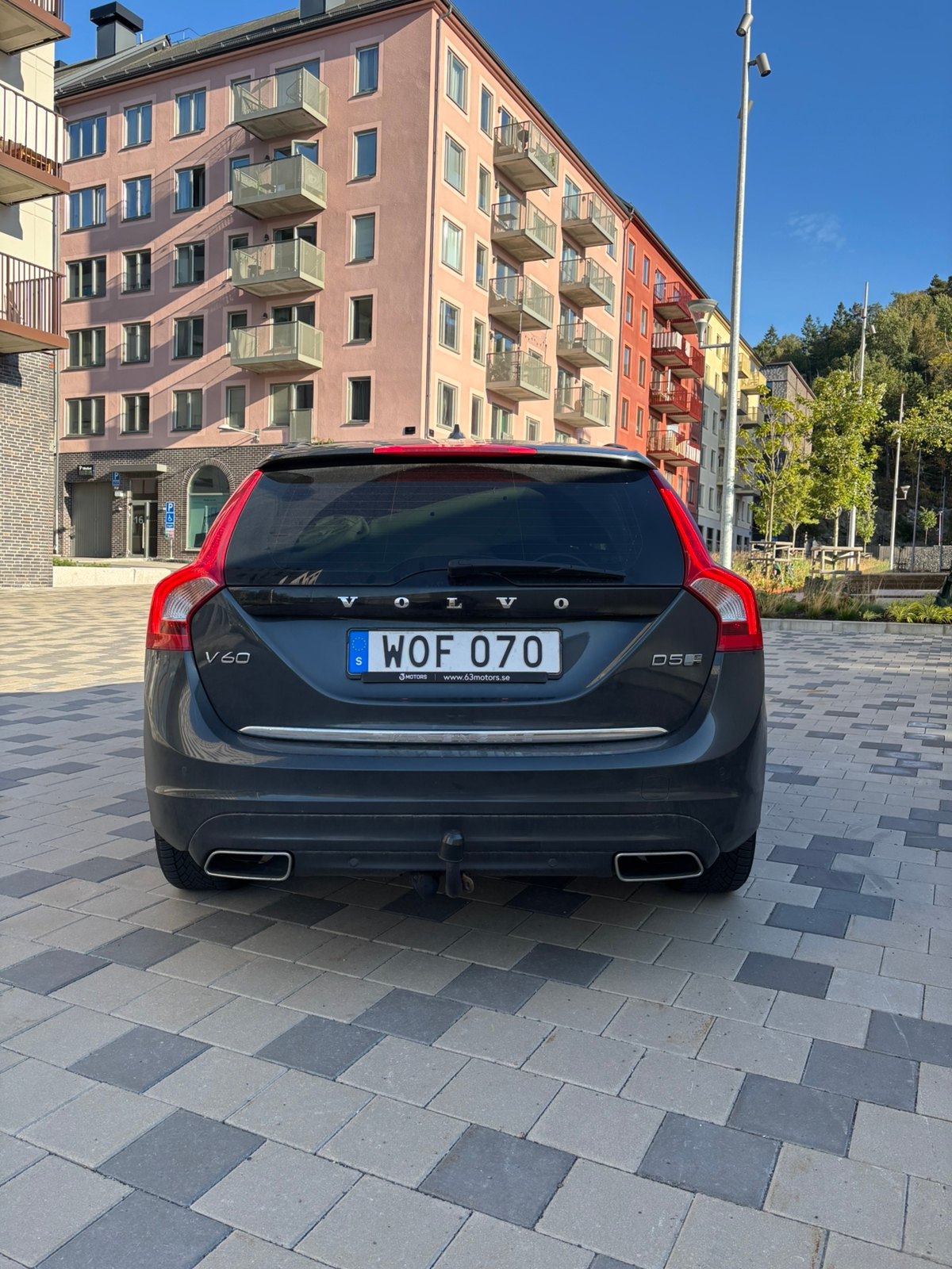 Volvo V60 D5 Twin Engine AWD Geartronic 2018, bild 4/4