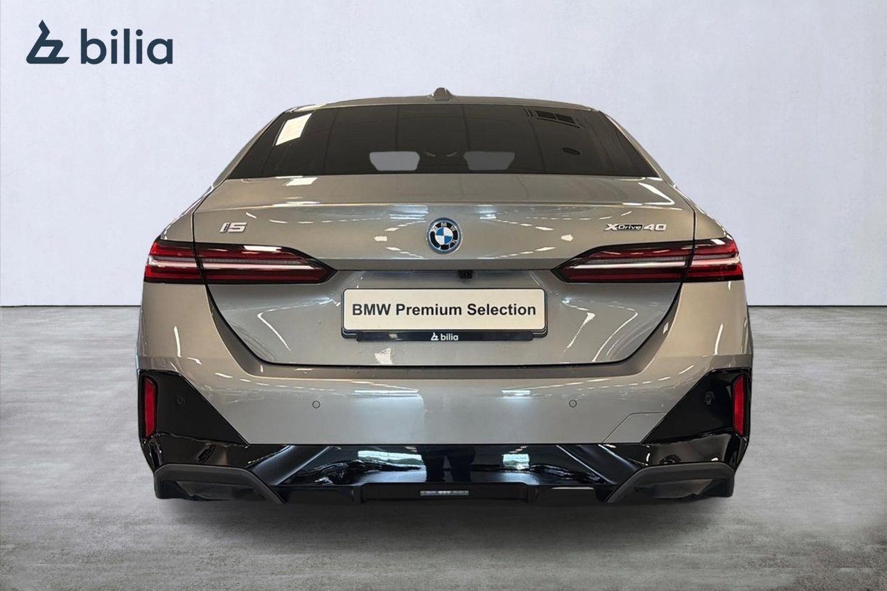 BMW i5 xDrive 40 Sedan M-sport 2026, bild 4/10