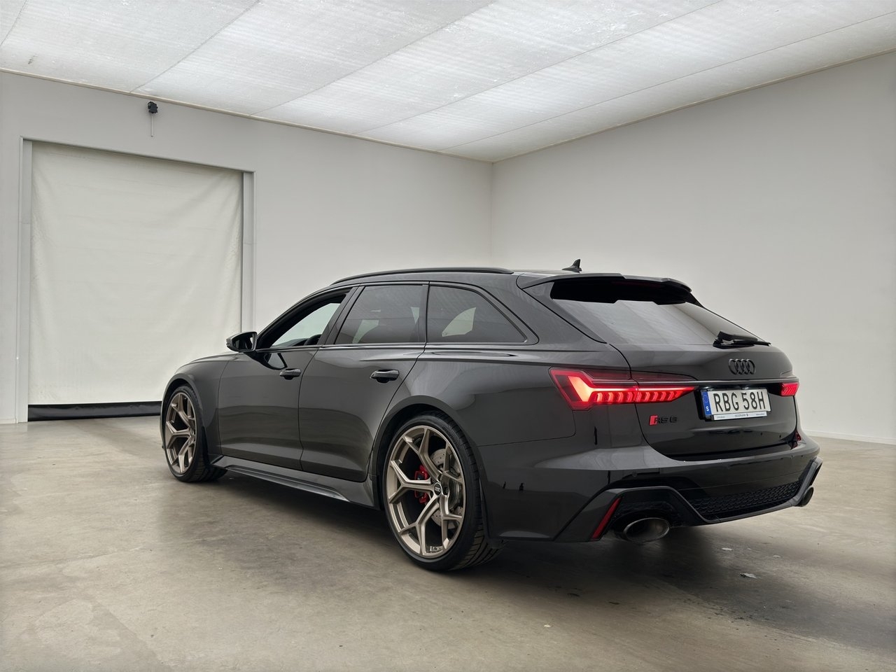 Audi RS6 Performance 630hk DRC Pano B&O 2024, bild 4/38