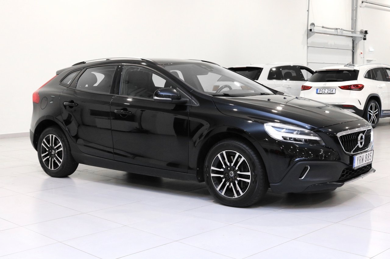 Volvo V40 Cross Country 2018, photo 2/23