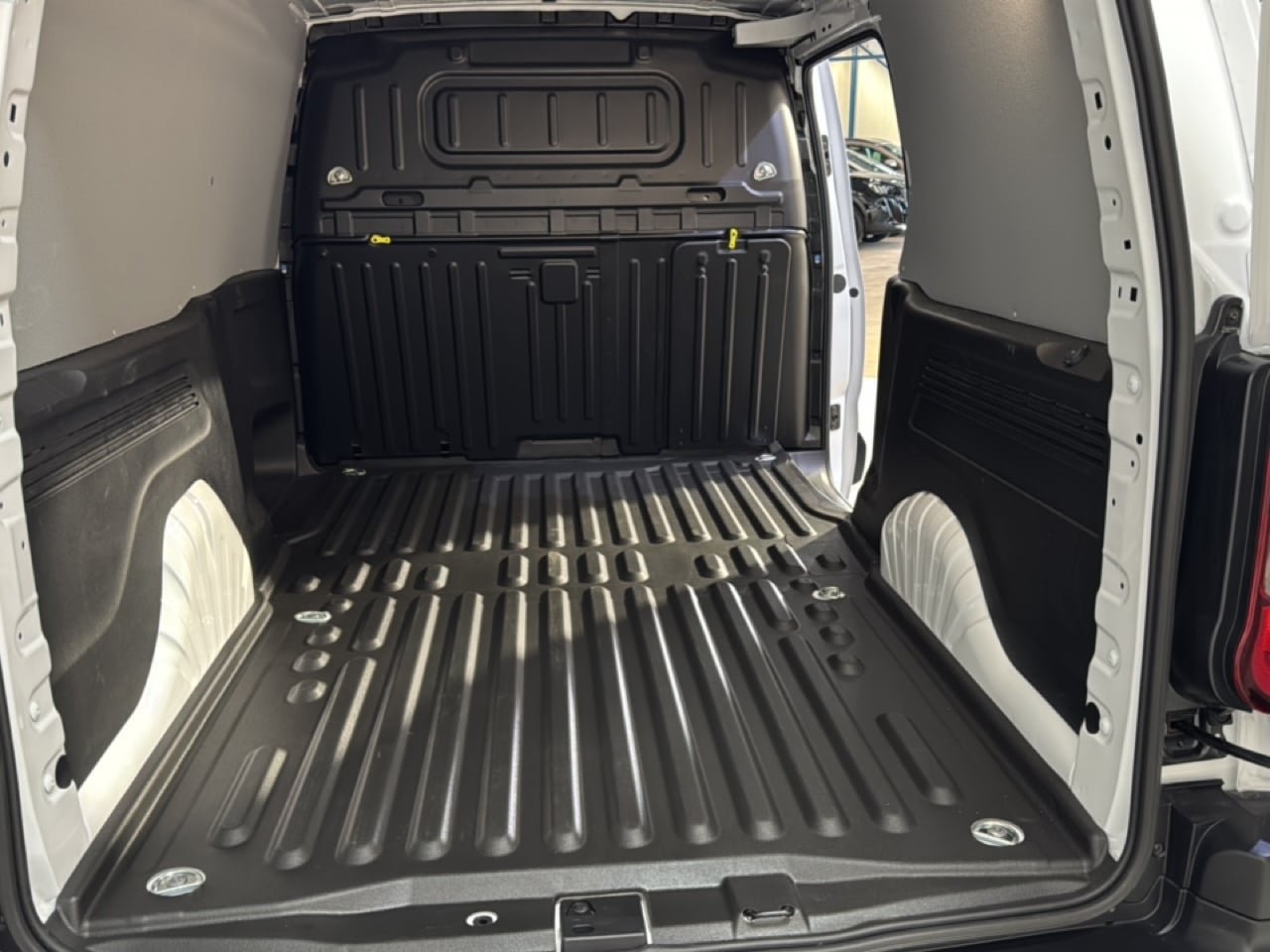 Opel Combo L2 SKÅP DRAG VÄRMARE 2025, bild 7/10