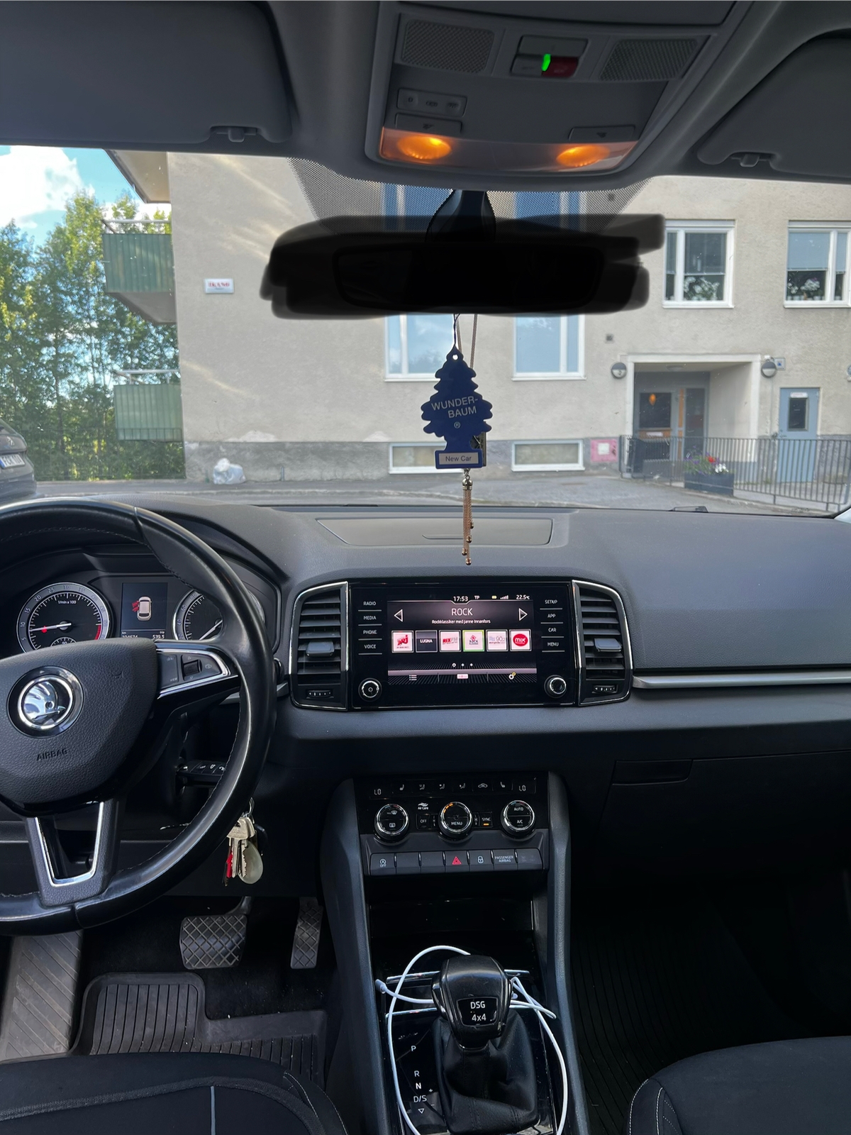 Skoda Karoq 2.0 TDI 4x4 DSG Sekventiell 2019, bild 6/10
