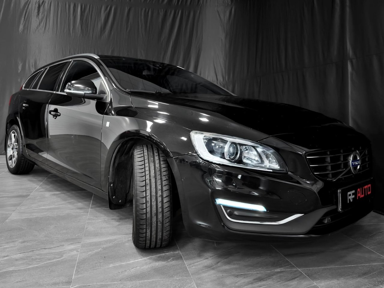 Volvo V60 2016, kuva 6/32