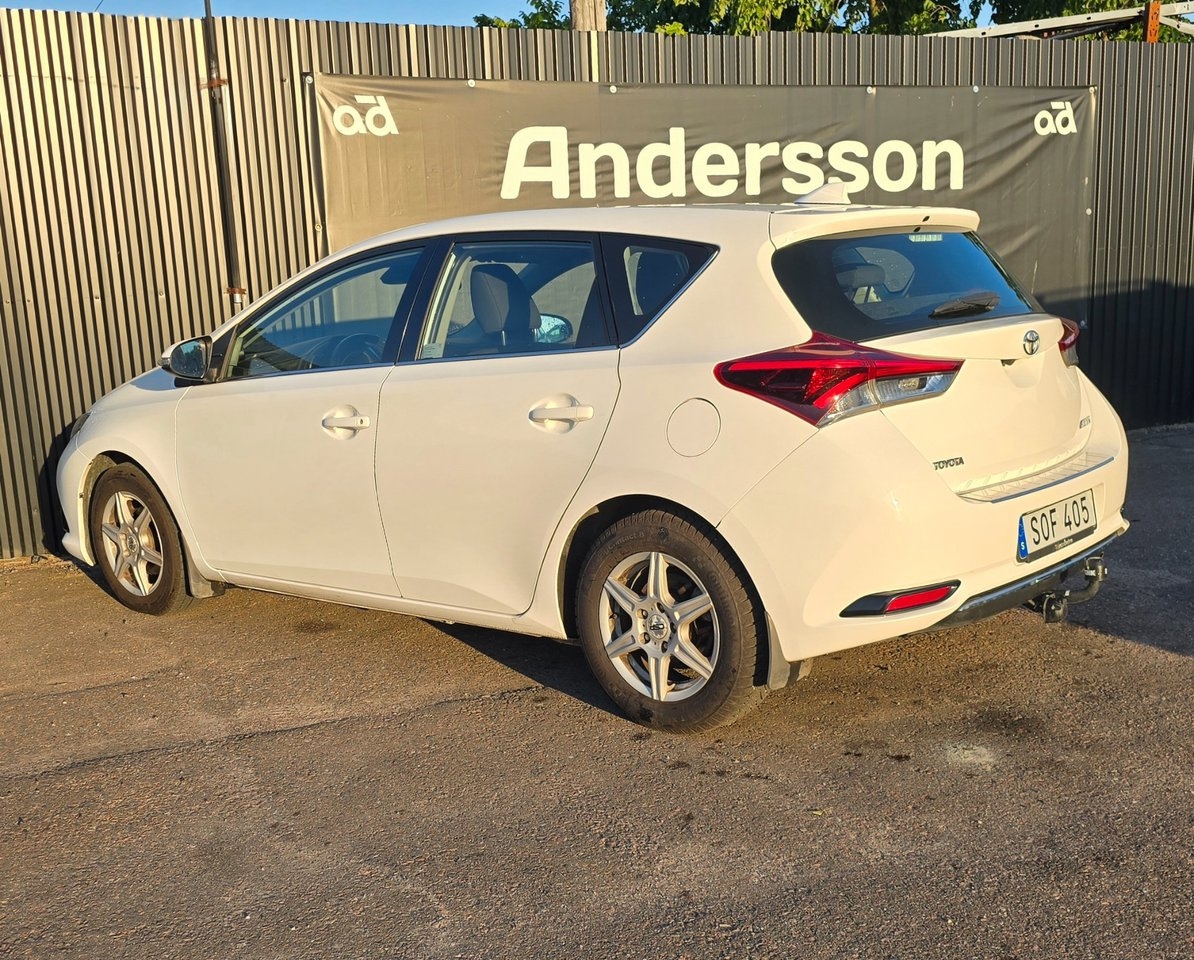 Toyota Auris 1.6 D-4D Active Euro 6 2015, bild 4/10