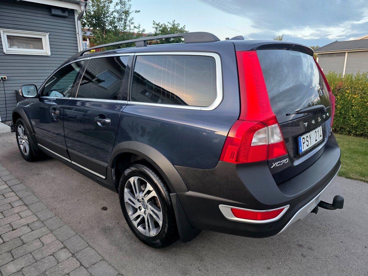 Volvo XC70 D4 AWD Momentum 163HK 2013, bild 3/10